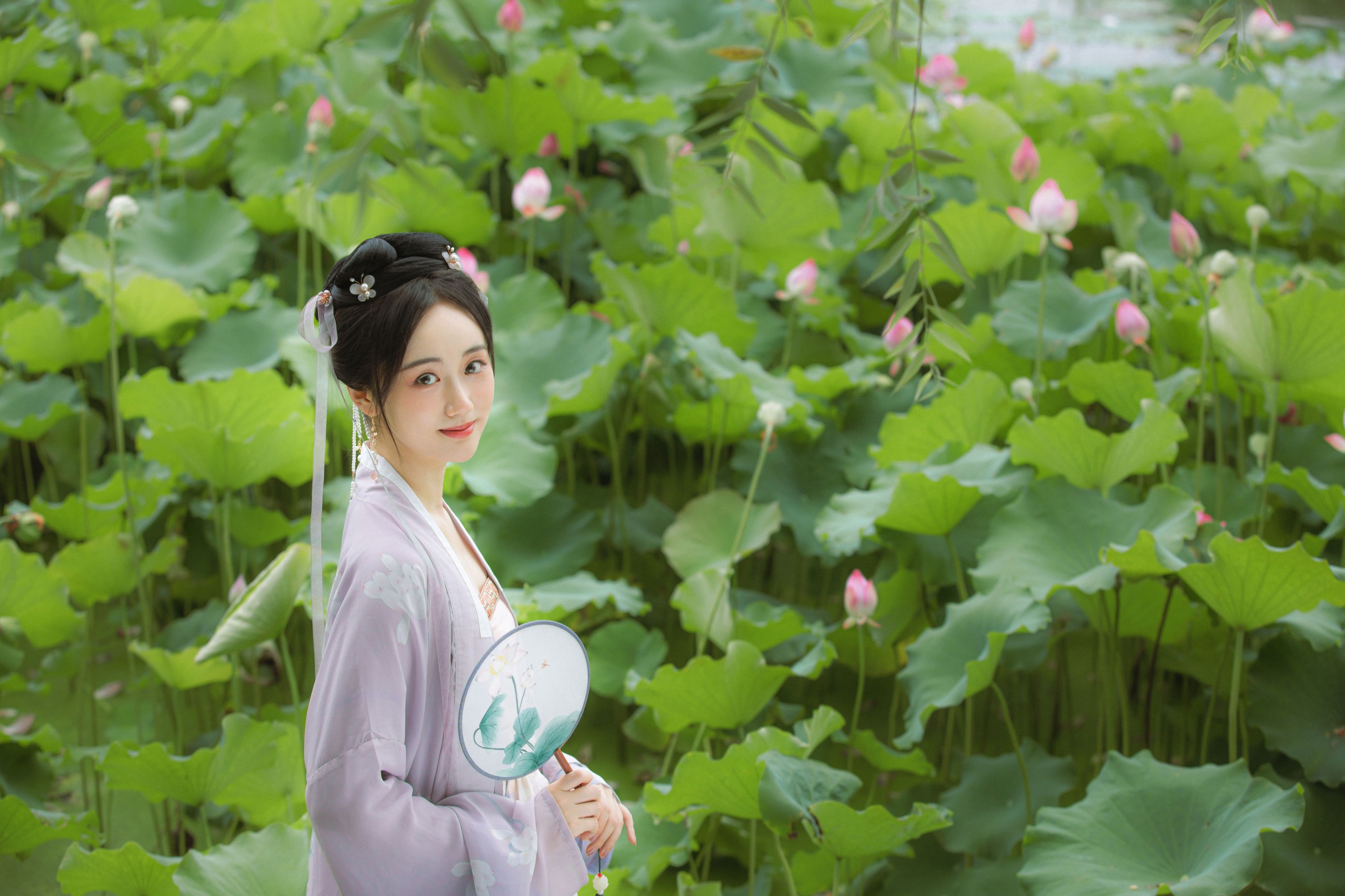 灵潇 – 《采荷》[22P]