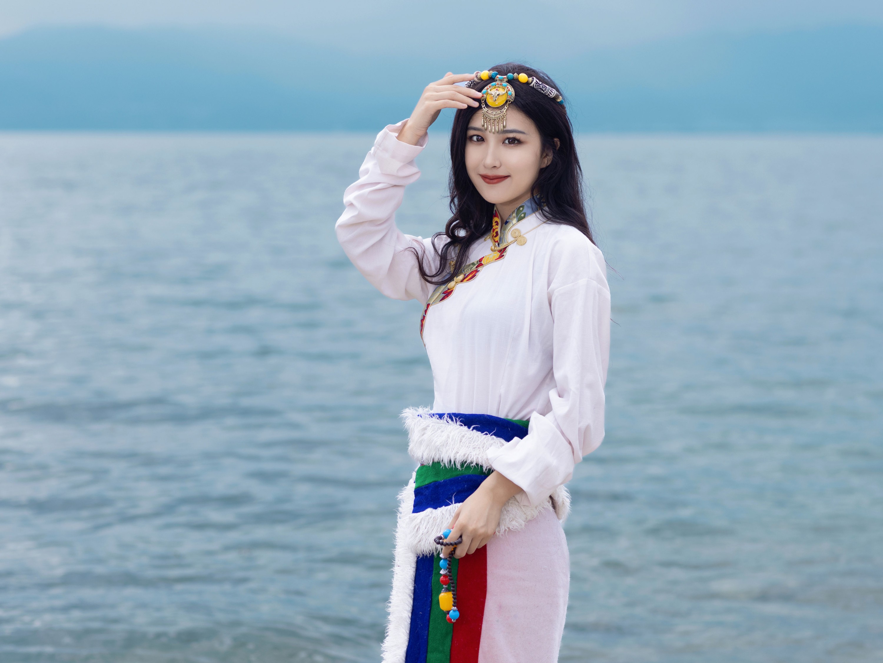 雨萌 – 《抚仙湖拍藏服》[22P]