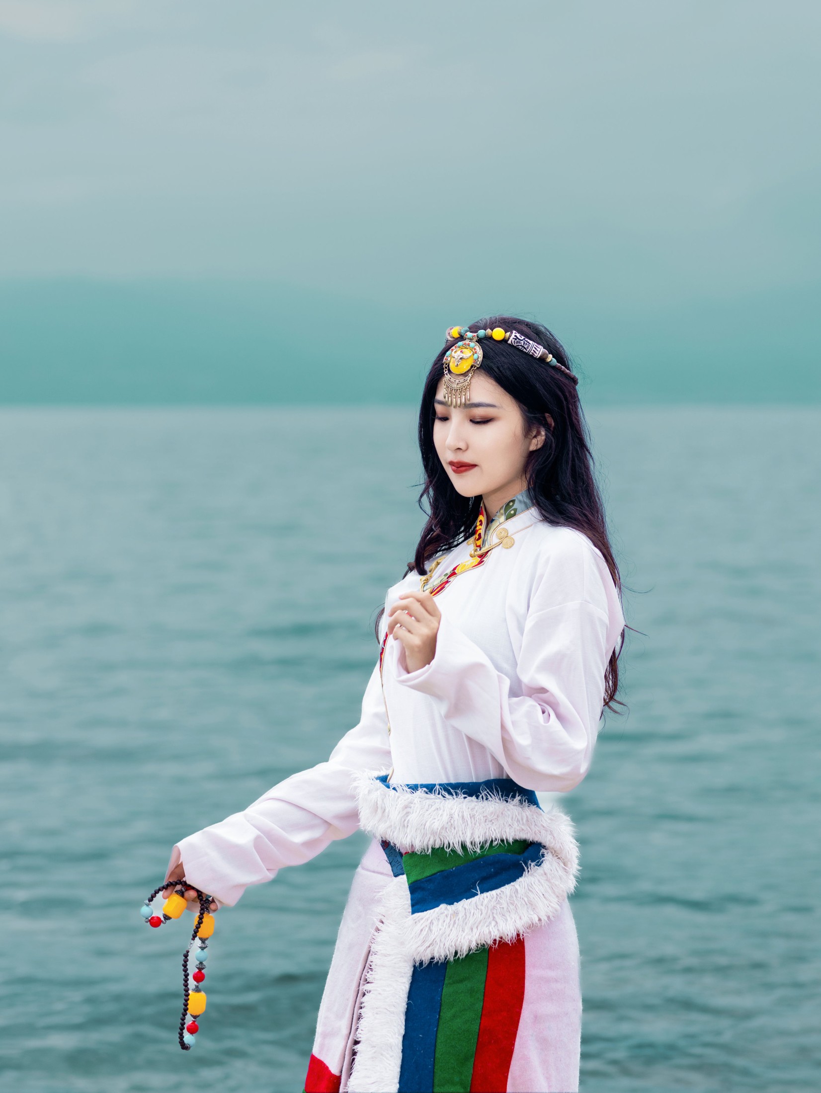 雨萌 – 《抚仙湖拍藏服》[22P]