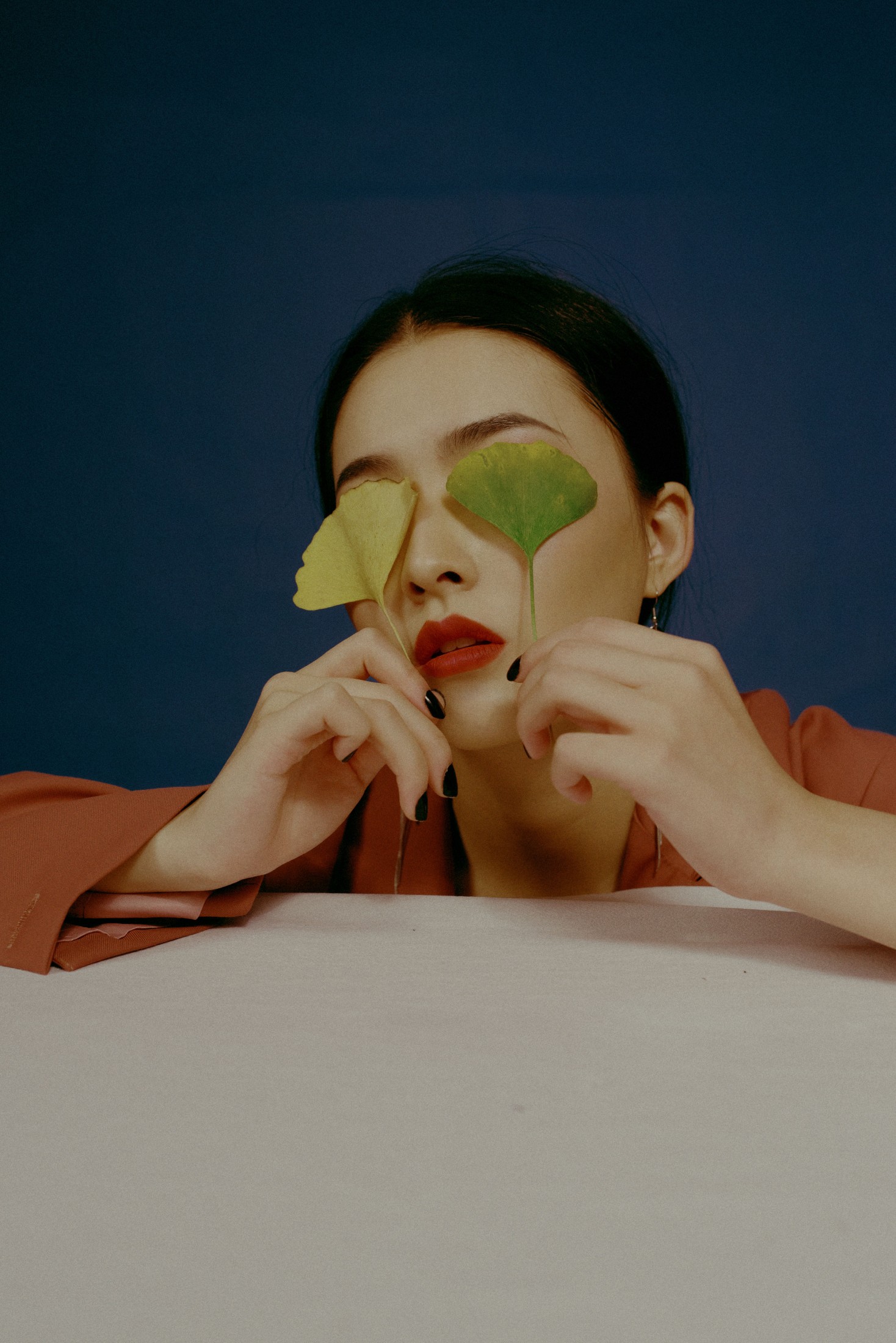 吴京京 – 《有色眼镜》[22P]