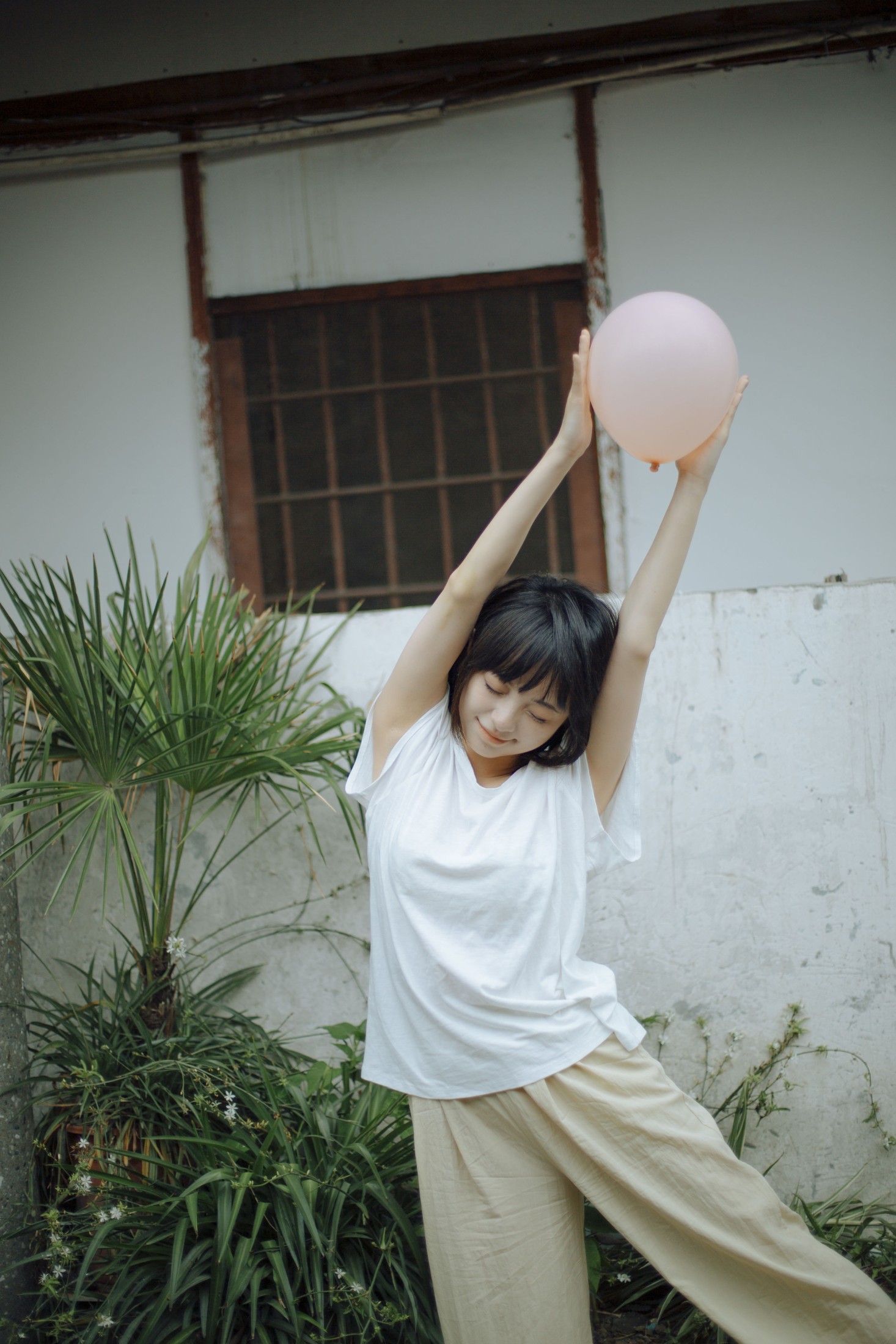 盐粒儿SaltEr – 《在夏日街头漫游》[22P]