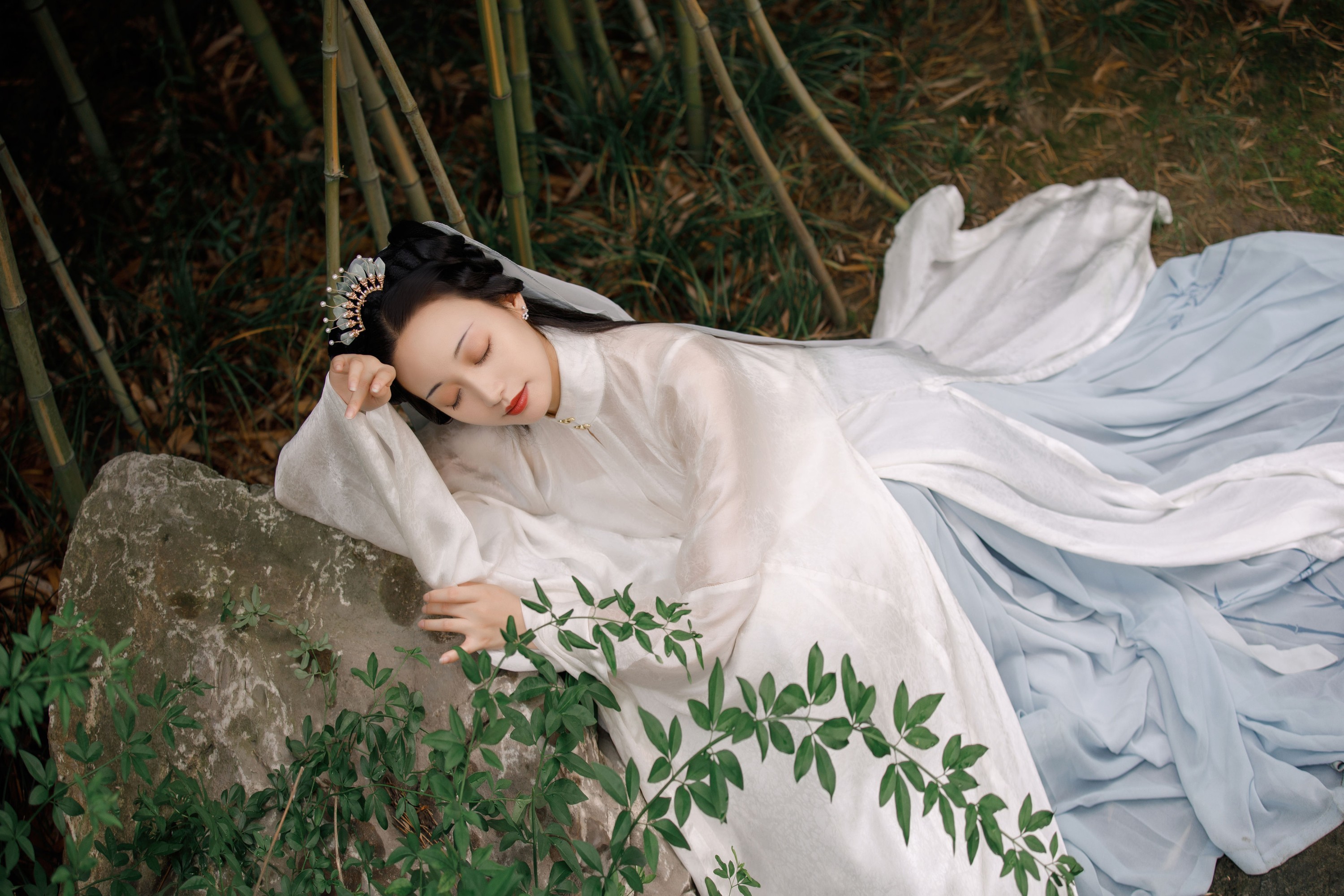 凌子兮 – 《妙玉》[21P]