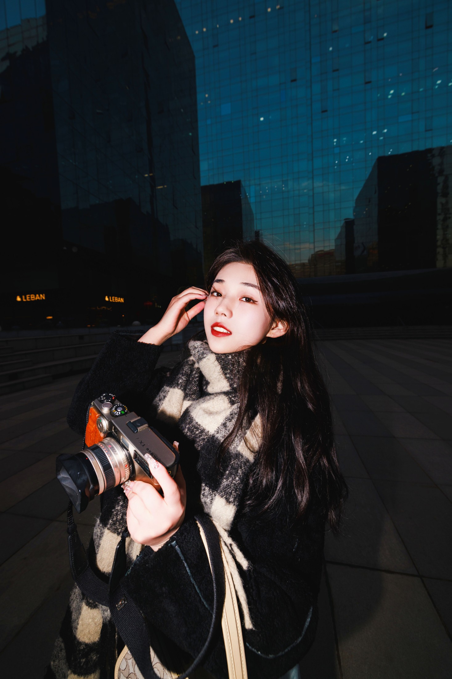 裴同学 – 《夜景街拍人像》[23P]