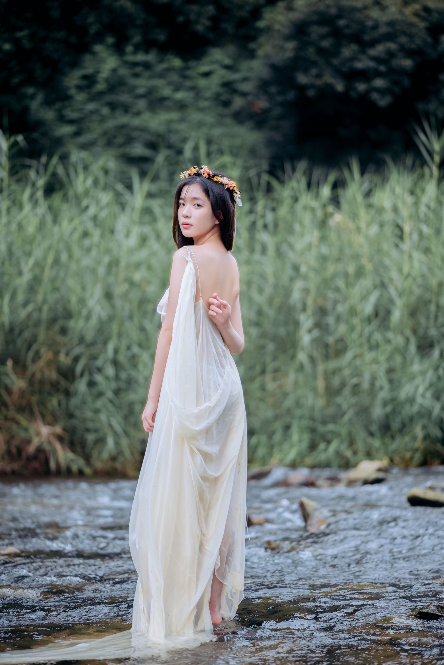 芷婷 – 《氤氲少女》[21P]