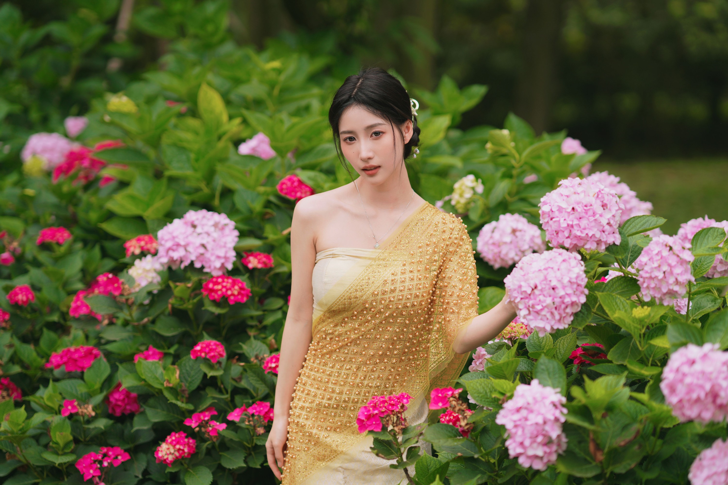 绵绵 – 《傣族少女》[48P]