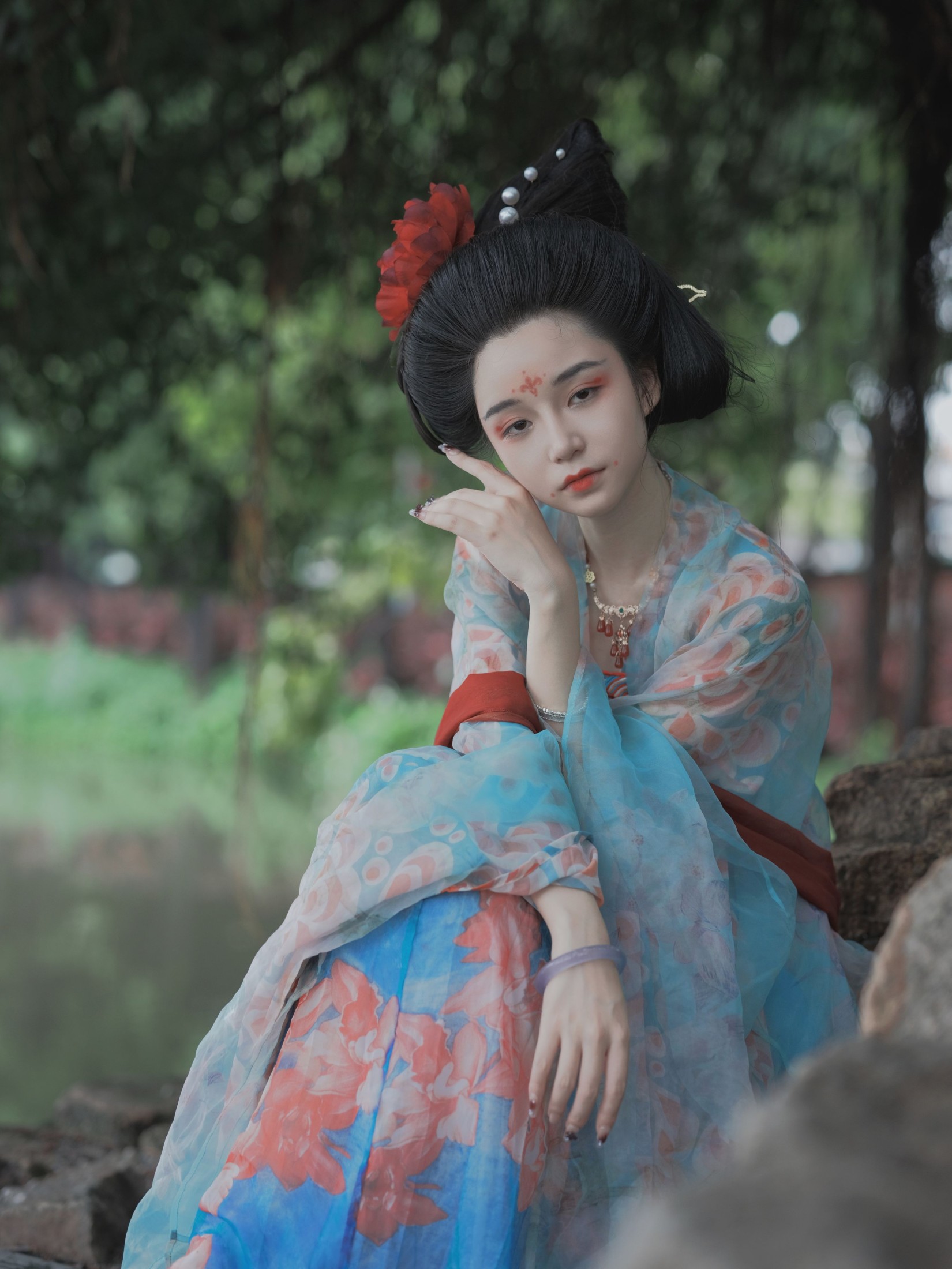 琳琅 – 《雨后游园》[33P]