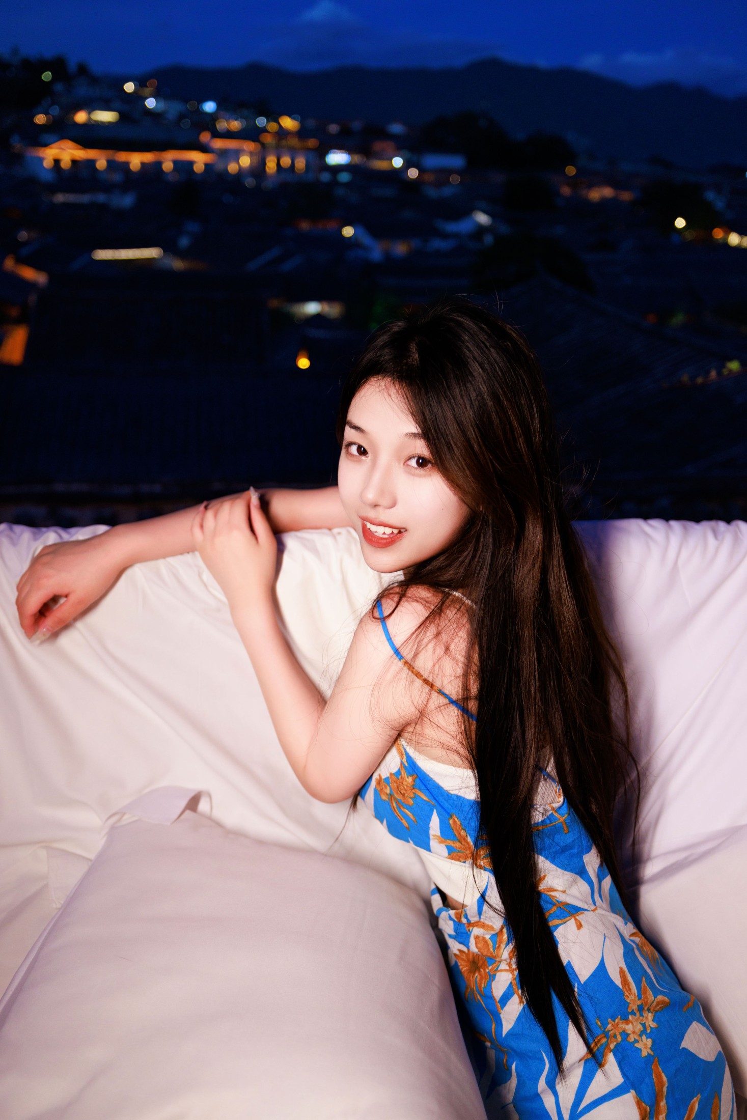 裴同学 – 《古城夜色》[26P]