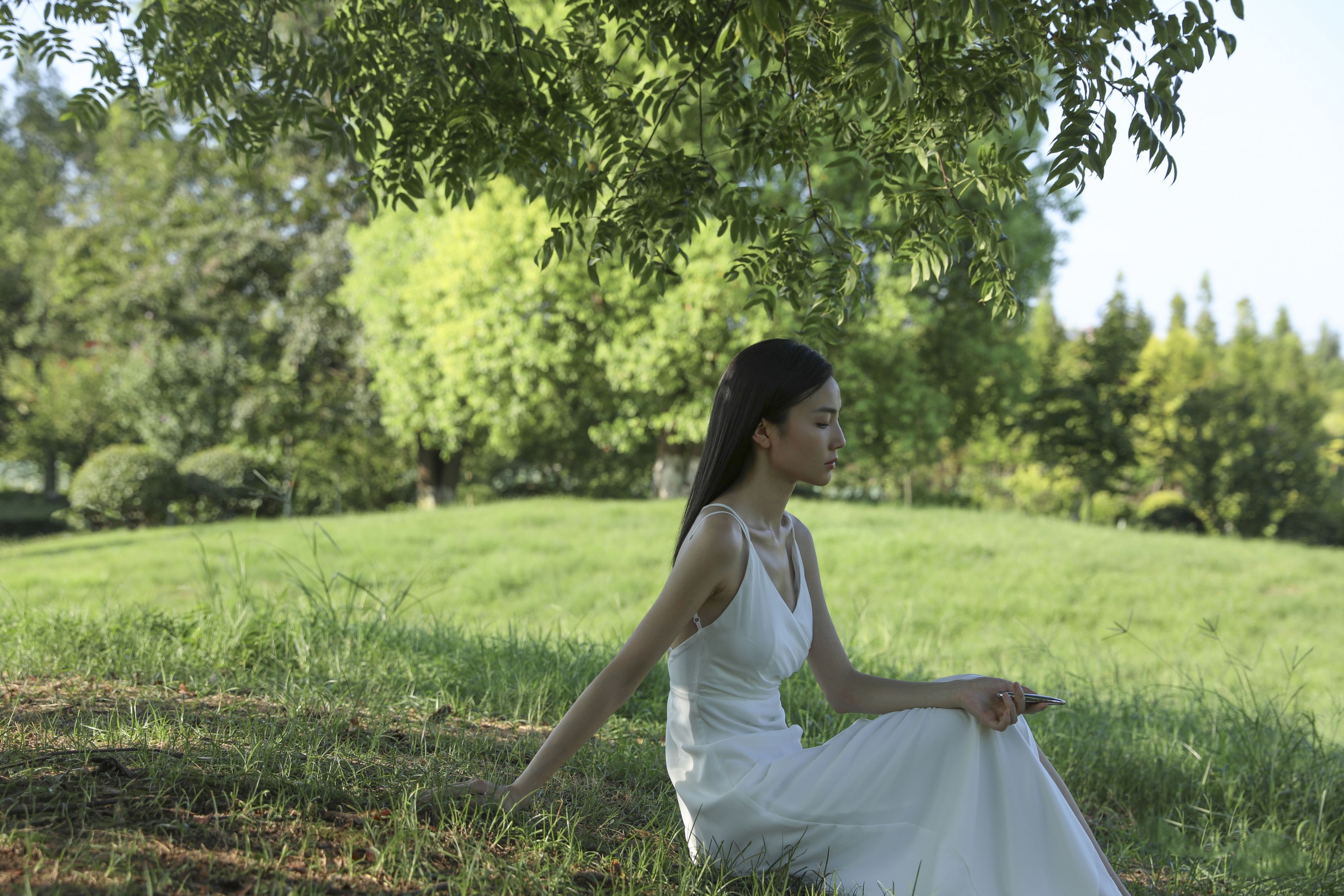 我是小兔 – 《树下》[26P]