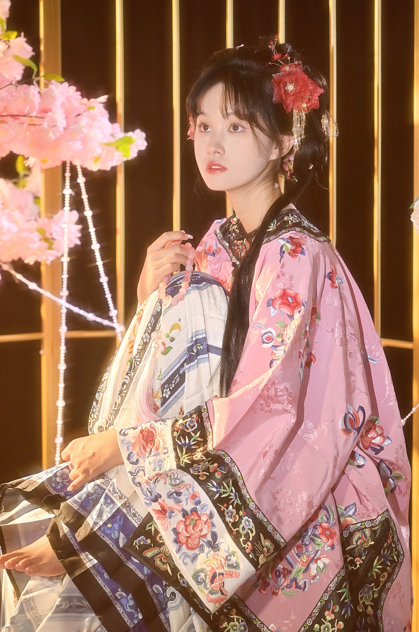 蛋糕杀手 – 《笼中鸟》[27P]