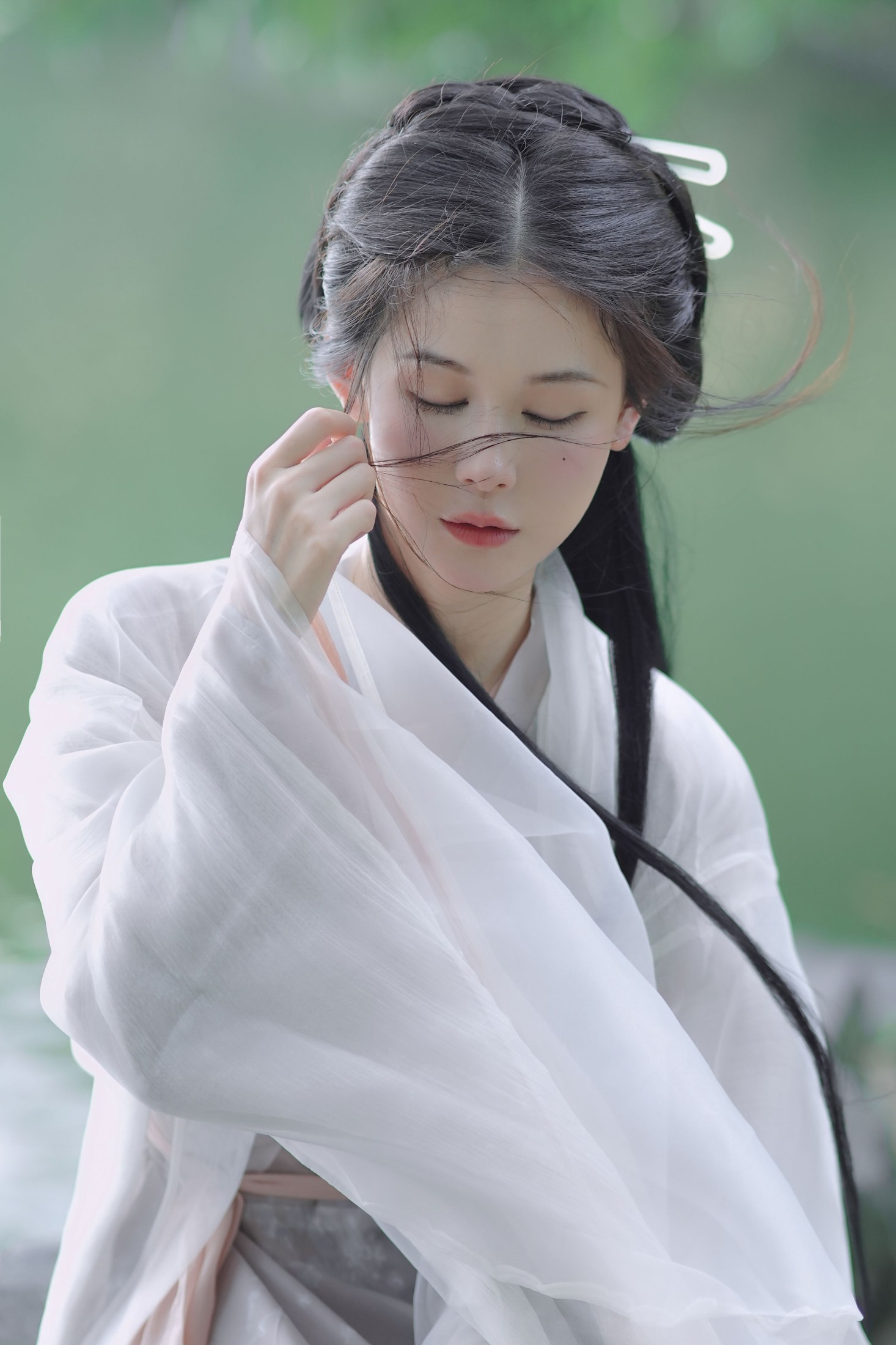 亦亦 – 《寂静许清欢》[22P]