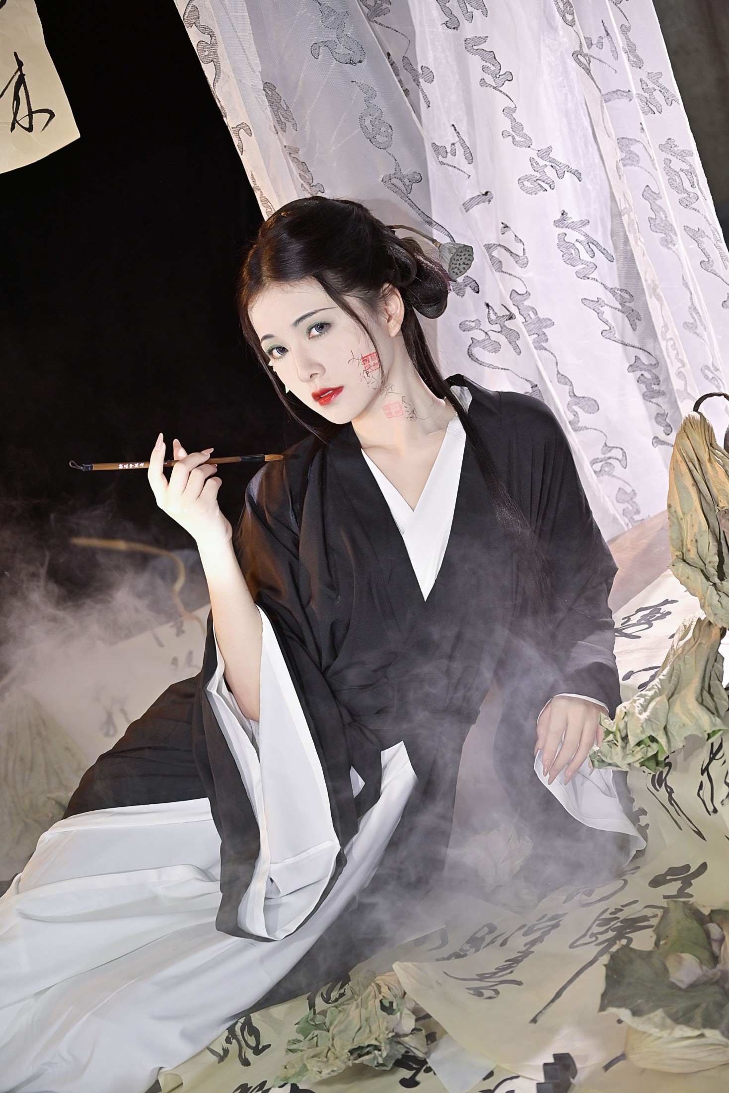 伊伊不想长胖胖 – 《残荷》[30P]