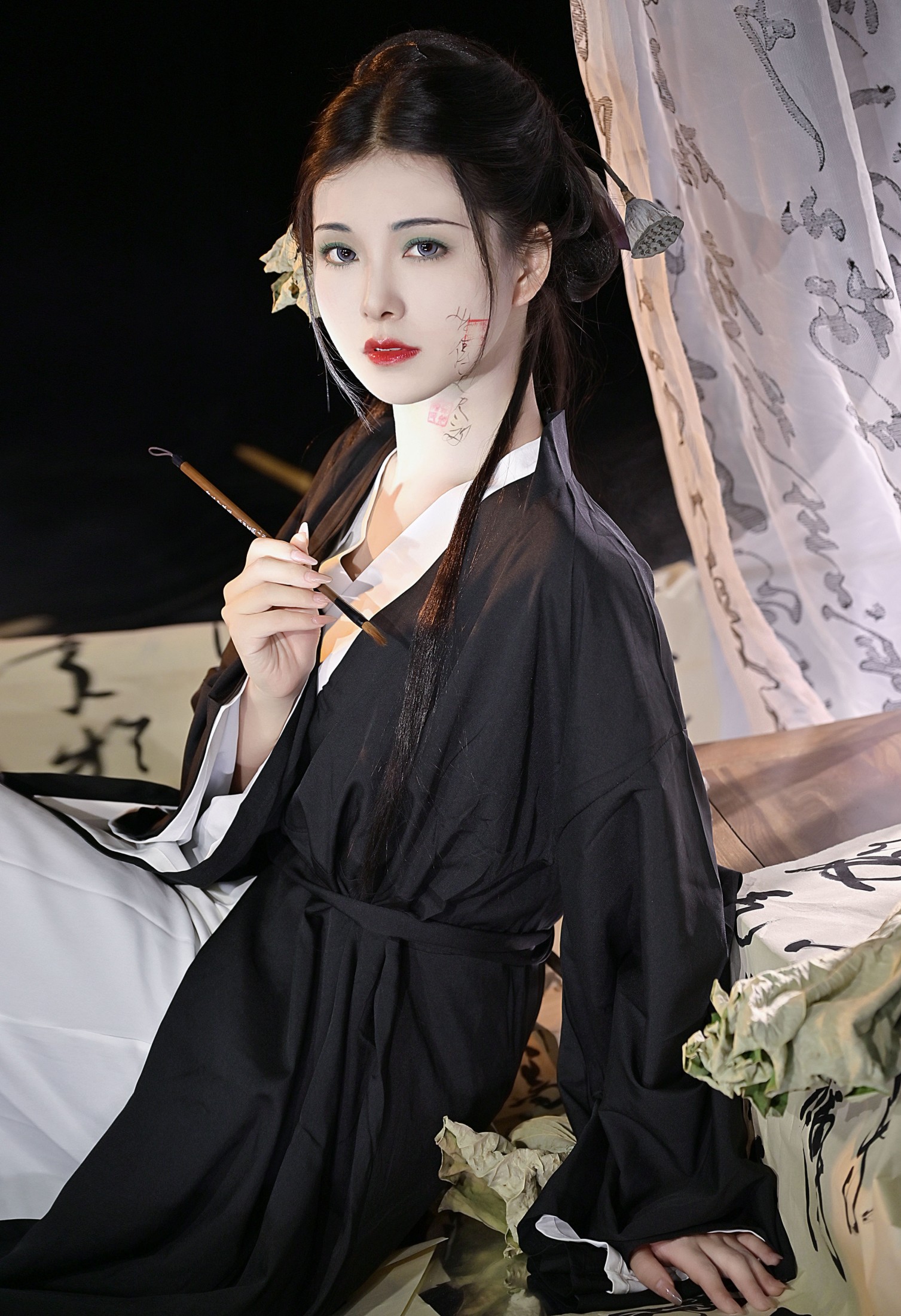 伊伊不想长胖胖 – 《残荷》[30P]