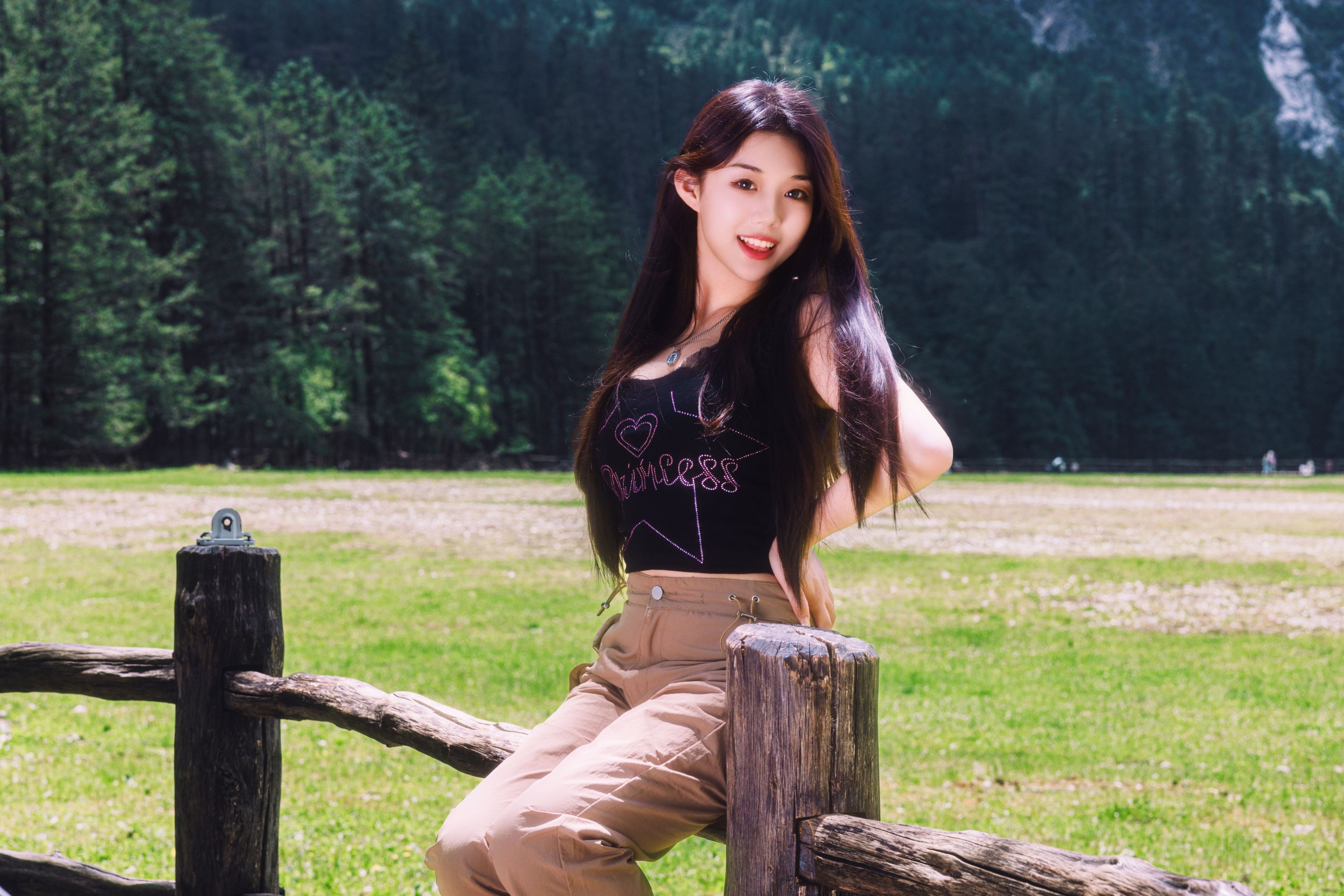 裴同学 – 《雪山牧场》[28P]