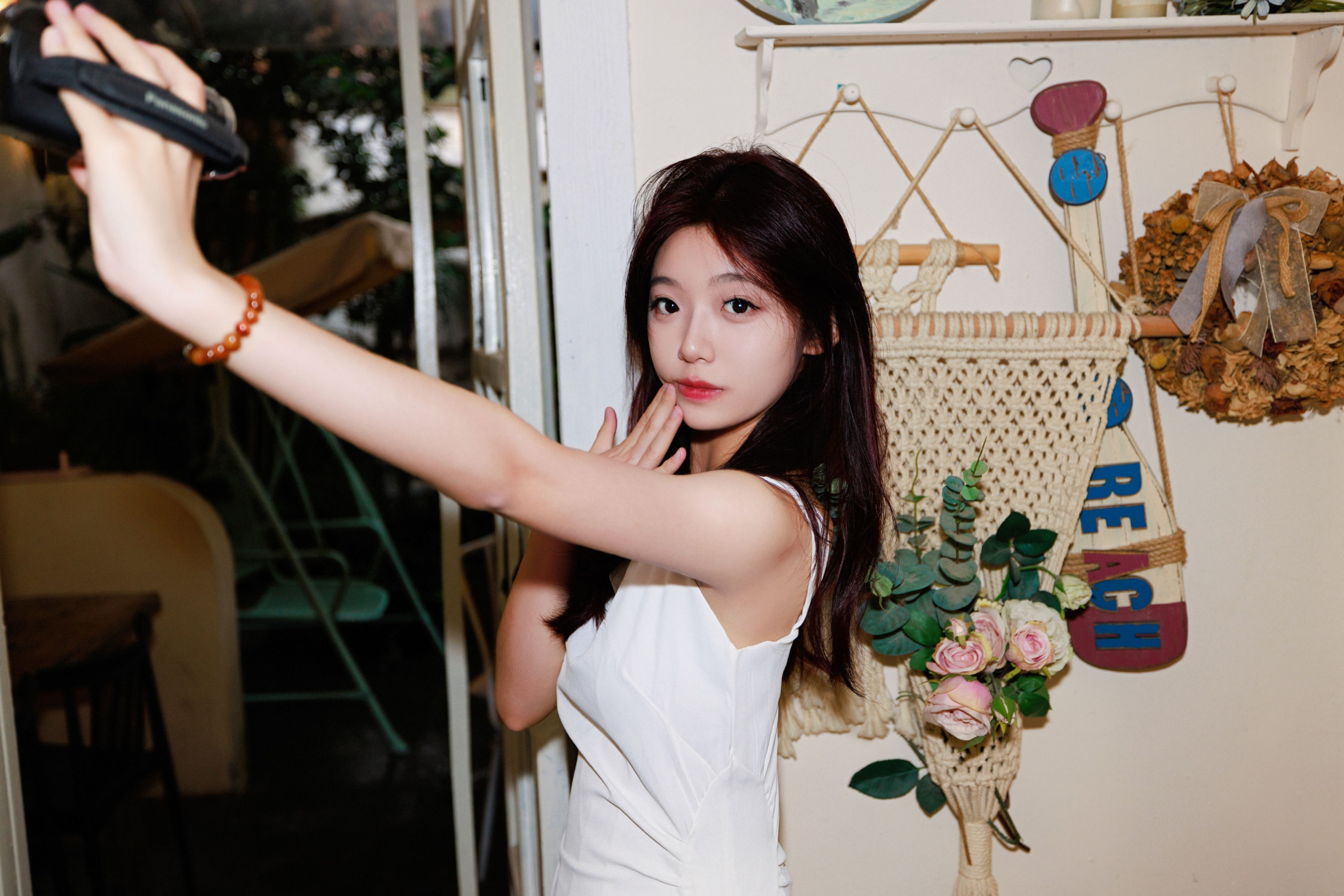 小咪豆 – 《雨后米芽》[56P]