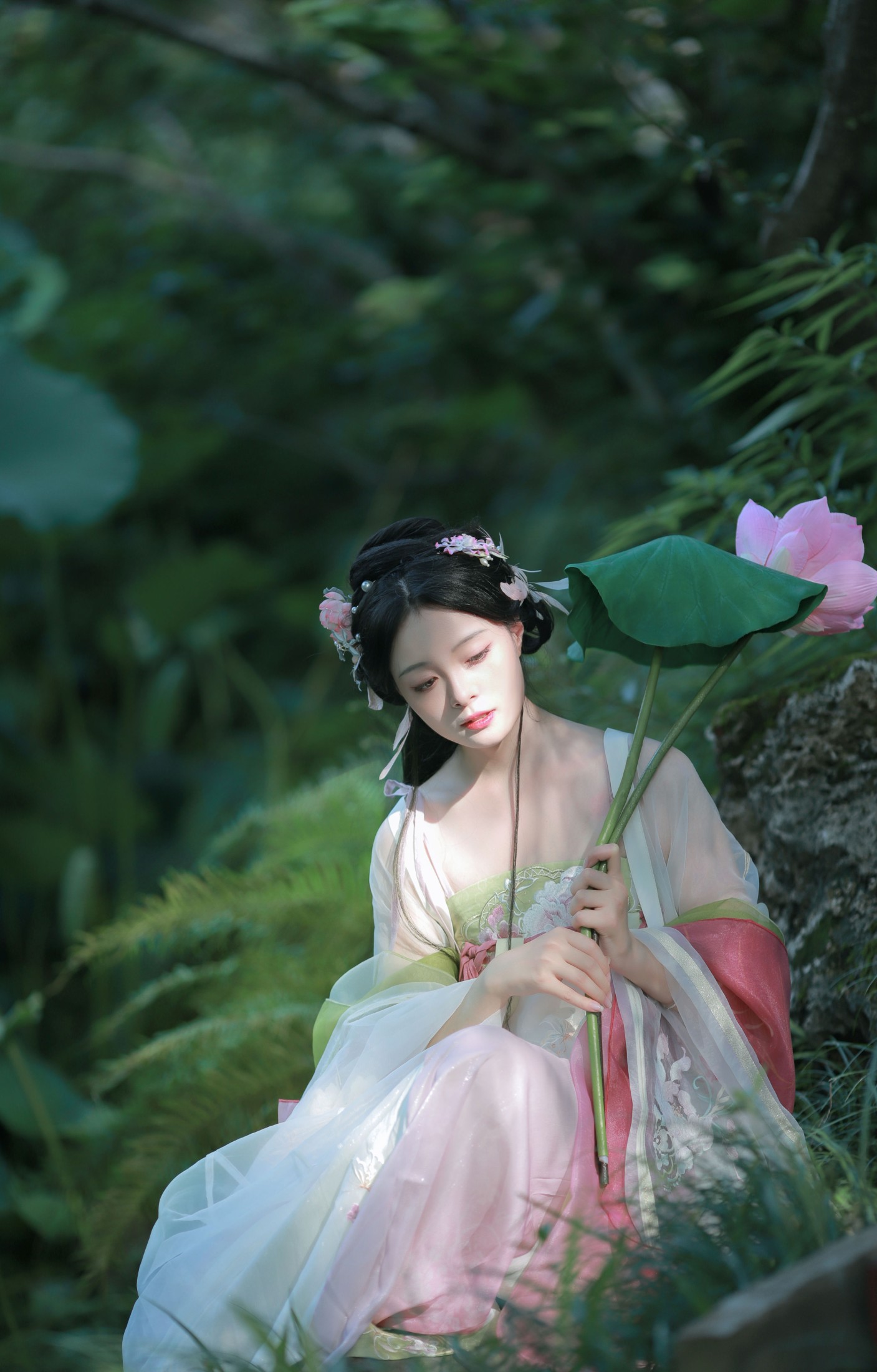 岁岁如意 – 《汉服荷花写真》[22P] 插图3