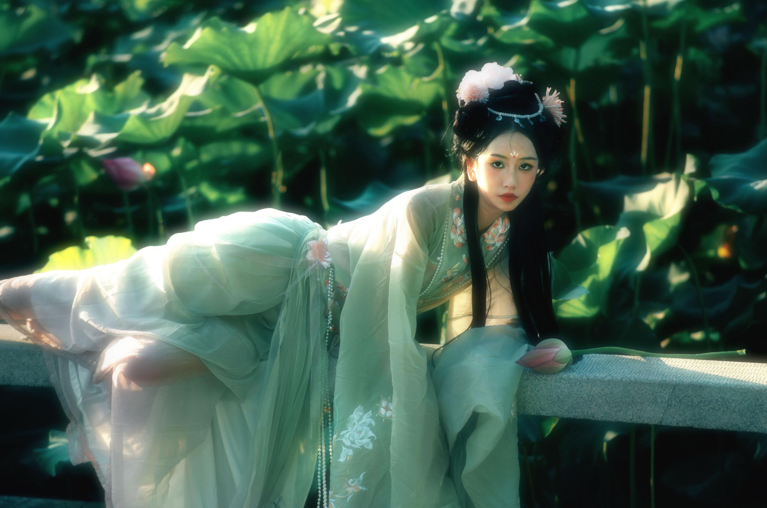 筱晴 – 《荷花妖》[23P]