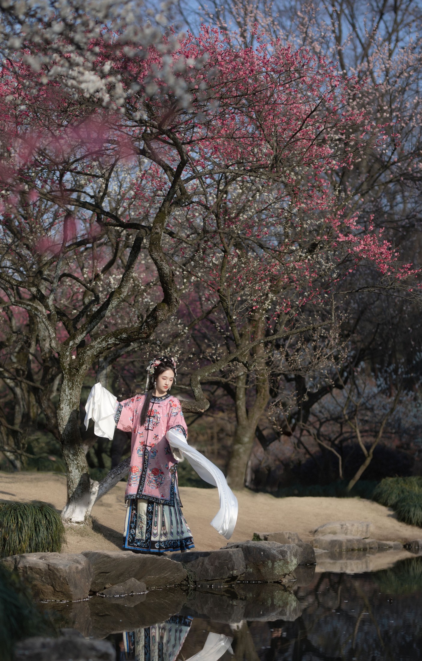 方莛玉 – 《灵峰探梅》[21P]