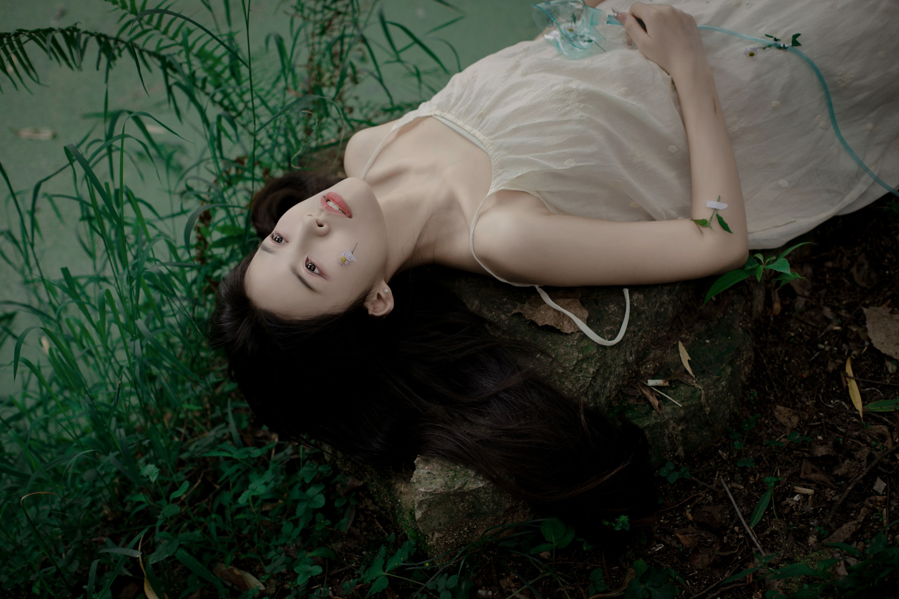 念瑶 – 《挣扎》[23P]