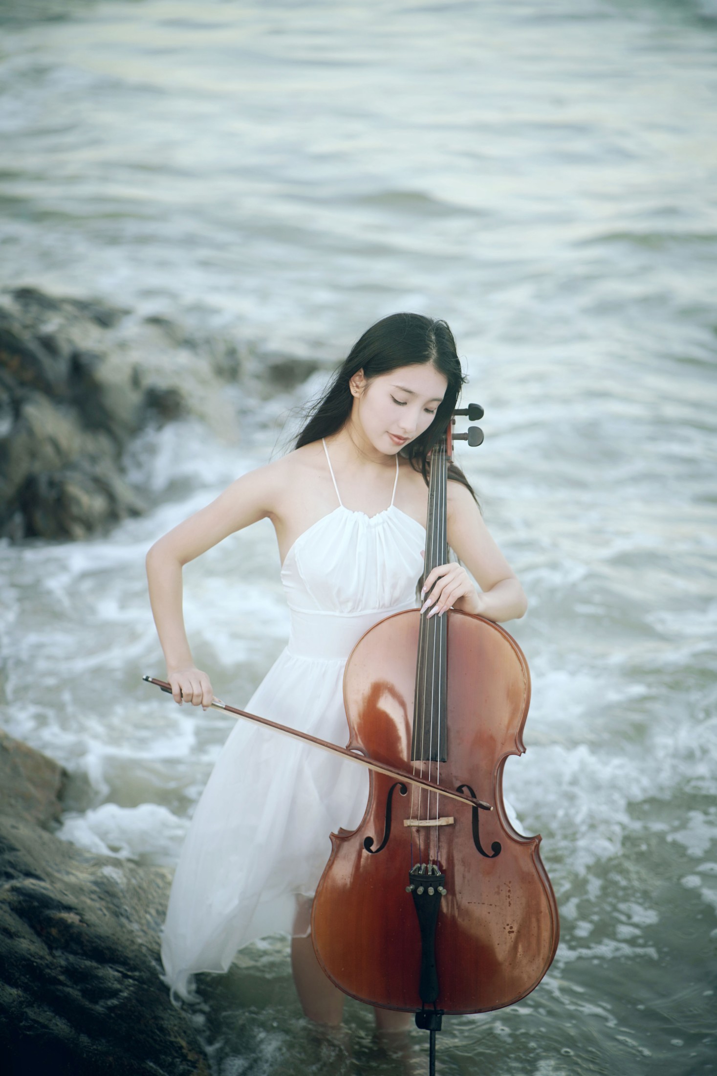 嘉怡 – 《大提琴的蓝色乐章》[22P]