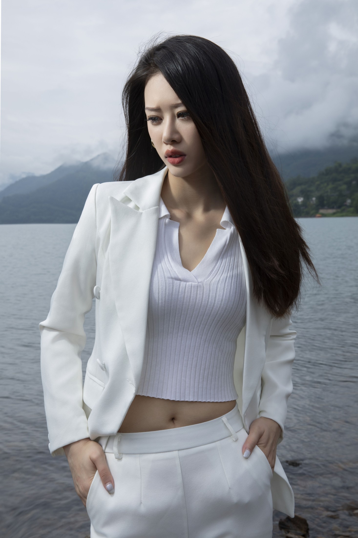 Chenaling_CL – 《HEAD IN THE CLOUDS》[23P]