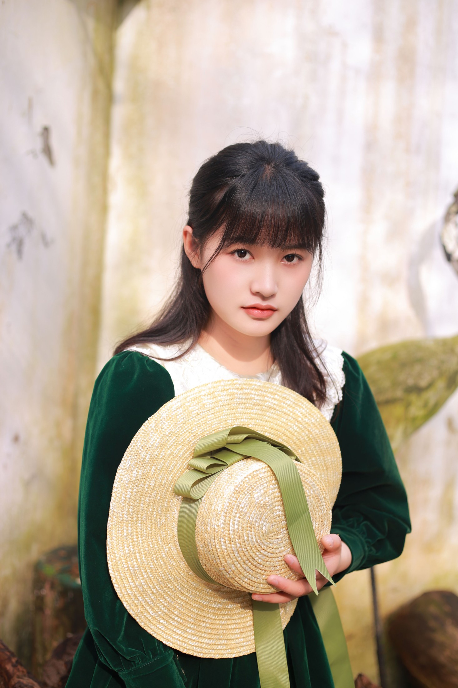 白日梦小龙 – 《绿光森林》[22P]