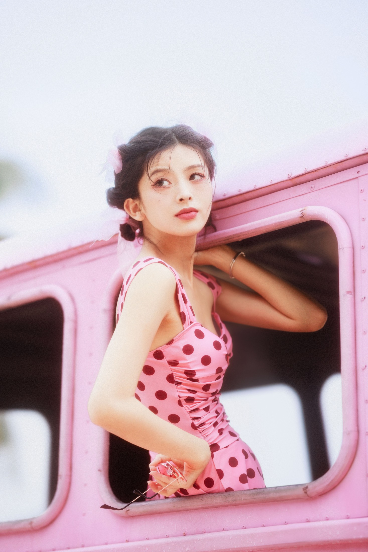 张张包 – 《粉色巴士》[53P]