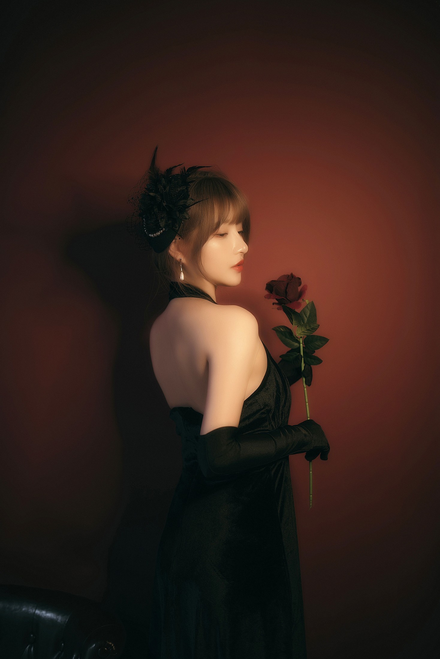 希希呐 – 《黑与红》[20P]