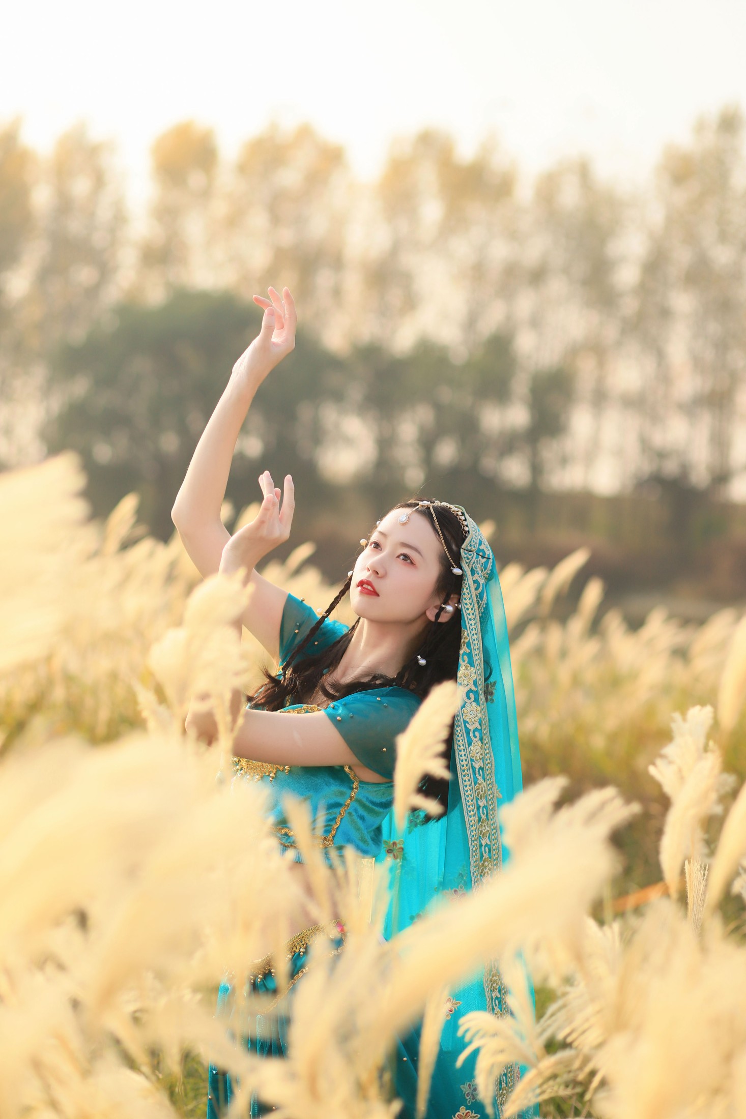 侧耳倾心听 – 《西域少女》[35P]