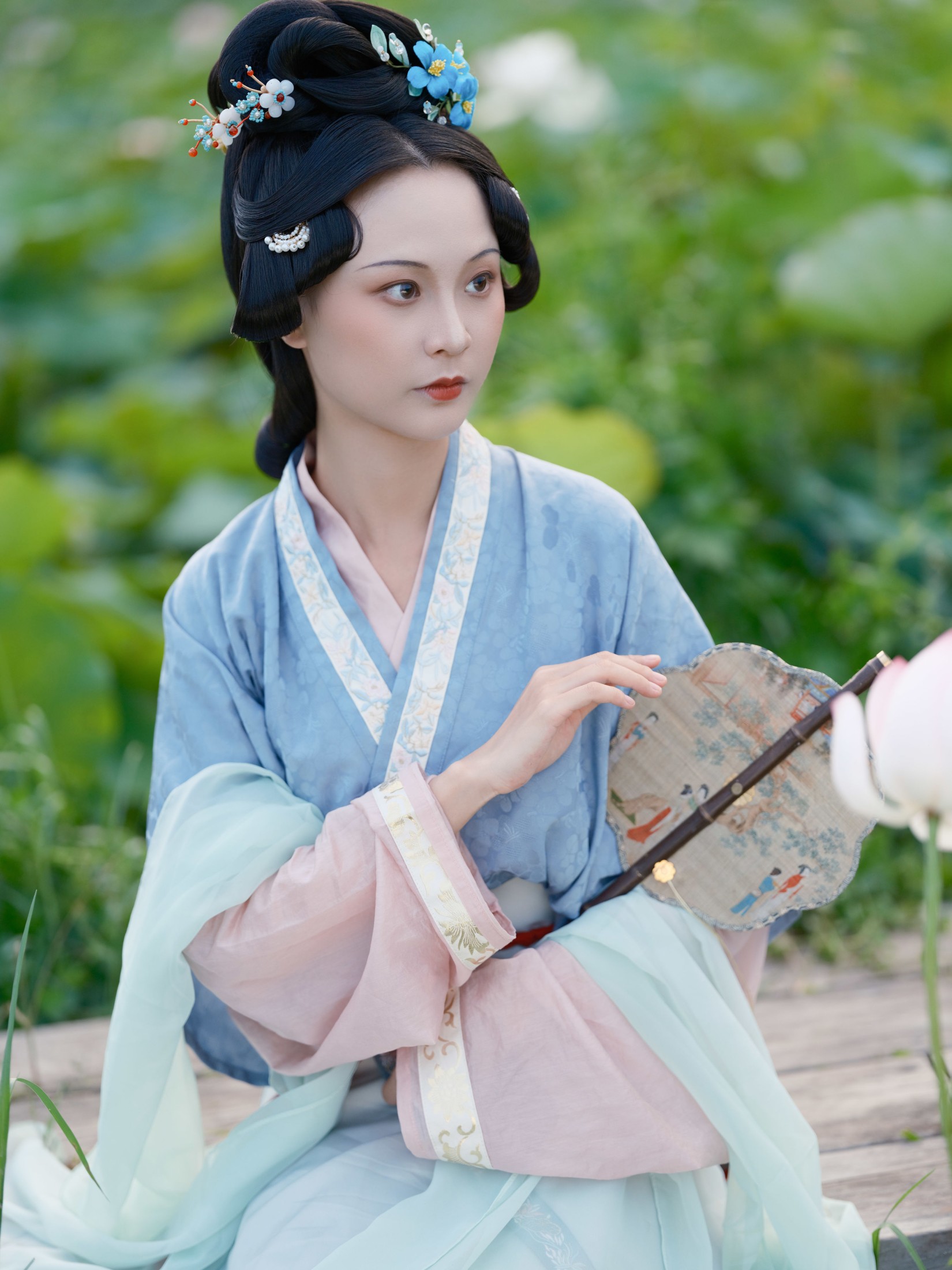 敏娜 – 《荷之华》[53P]