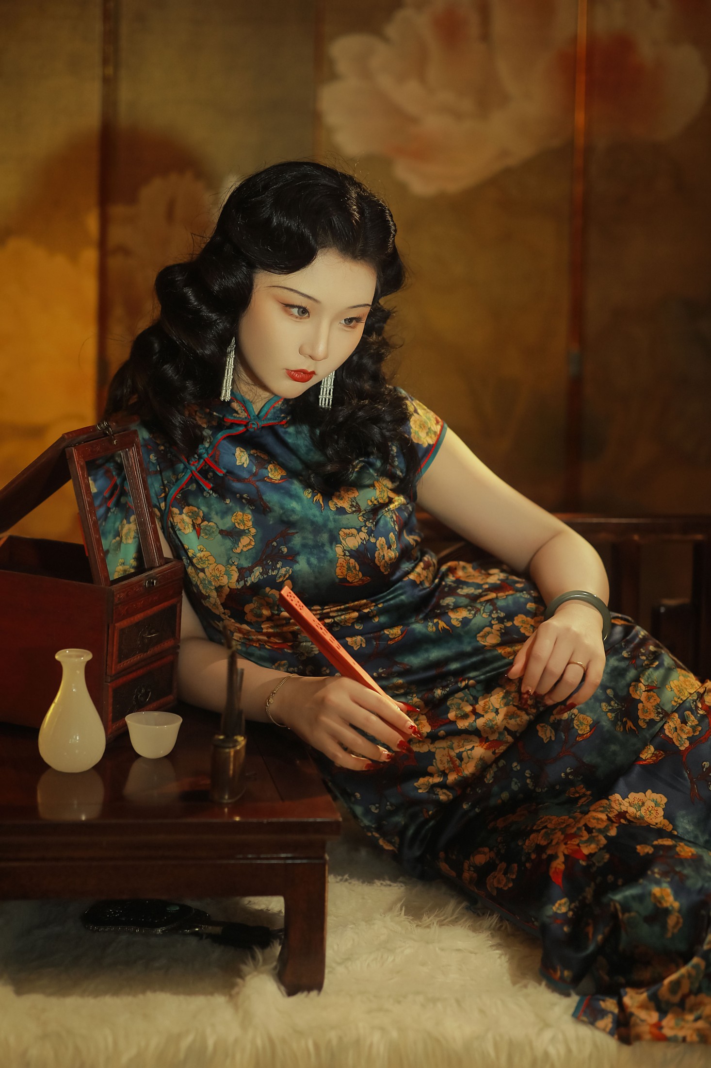 绫绫Ling – 《纸醉金迷》[25P]