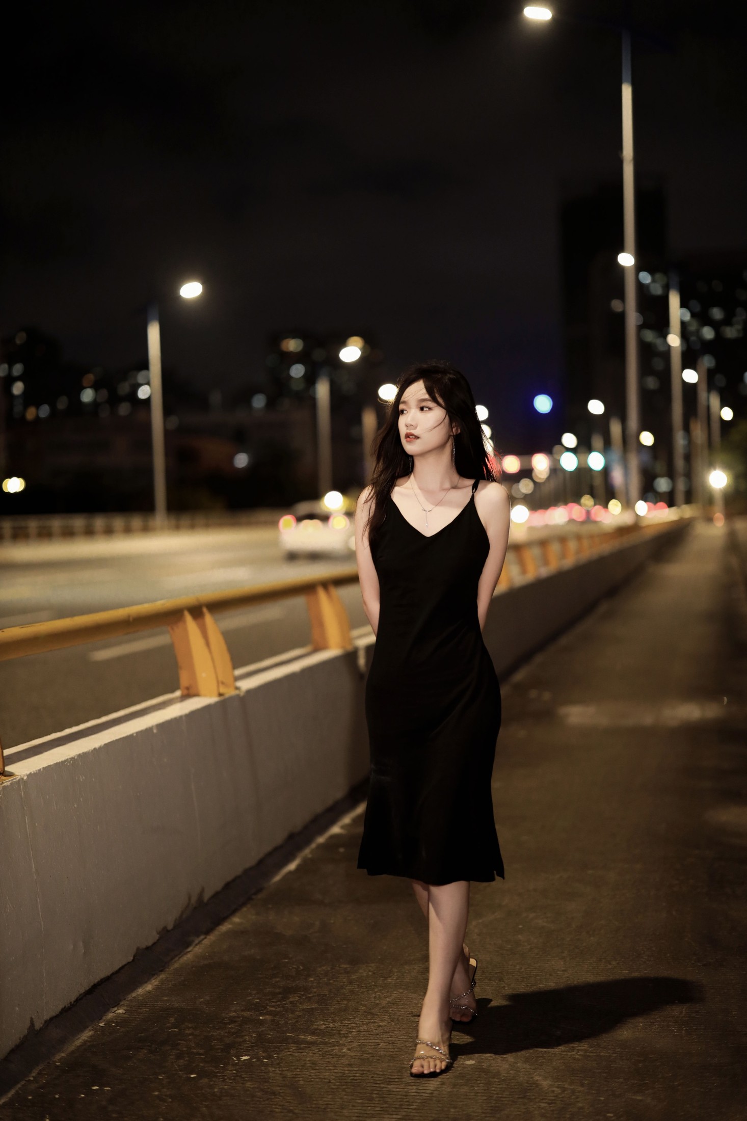 迪丽热鸭 – 《桥上夜晚》[24P]