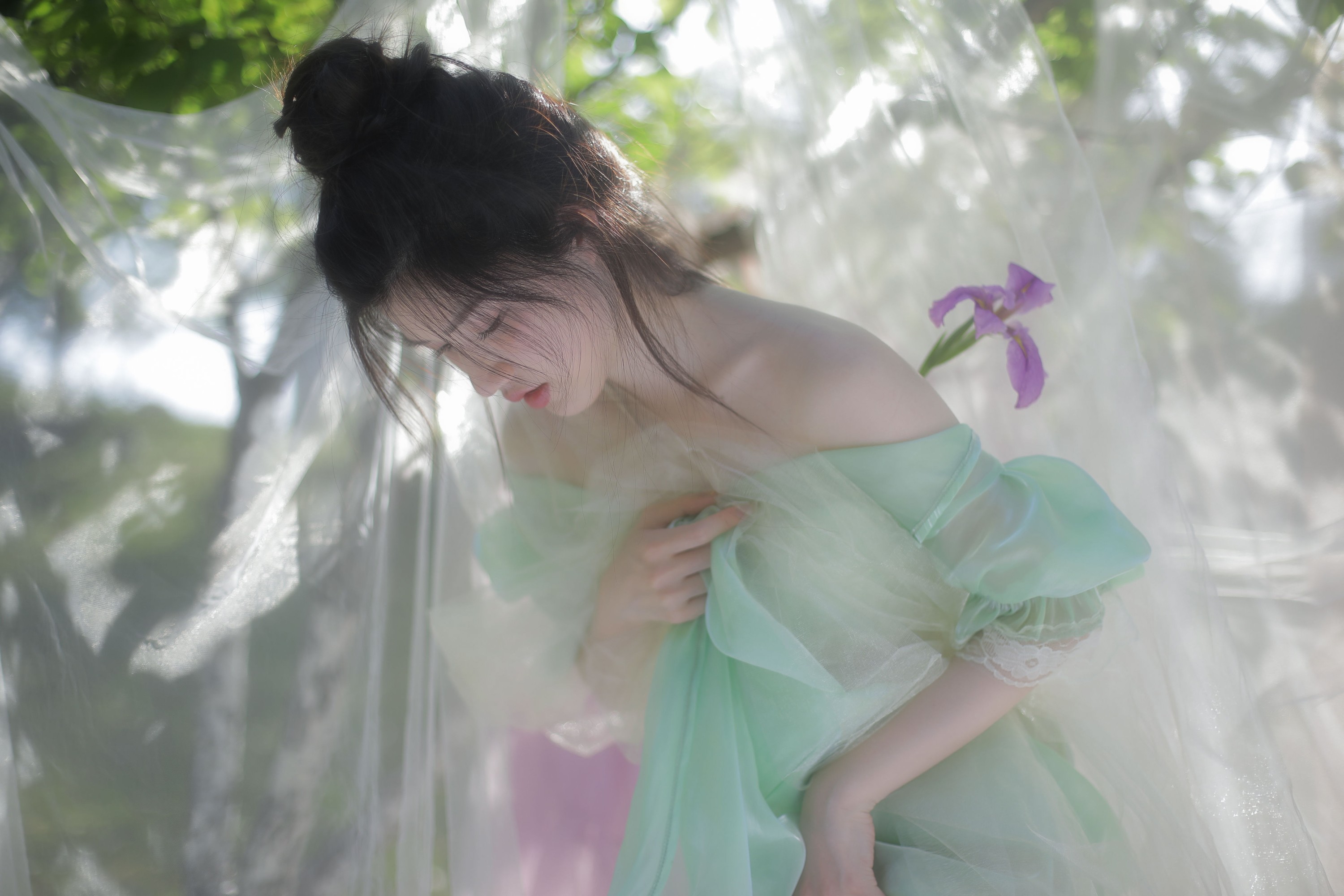 雨涵 – 《紫色鸢尾》[21P]