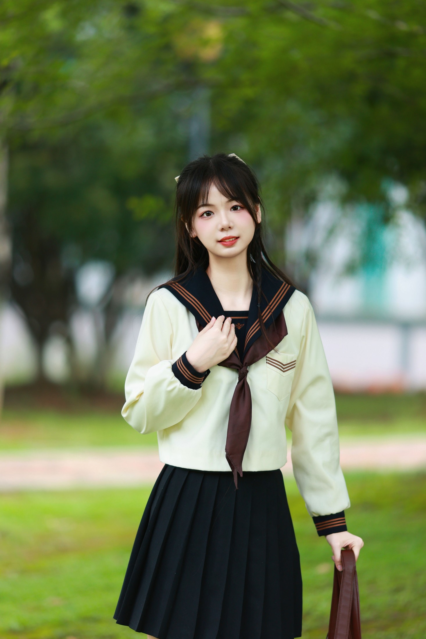 暮烟色CC – 《草地奔跑》[35P]