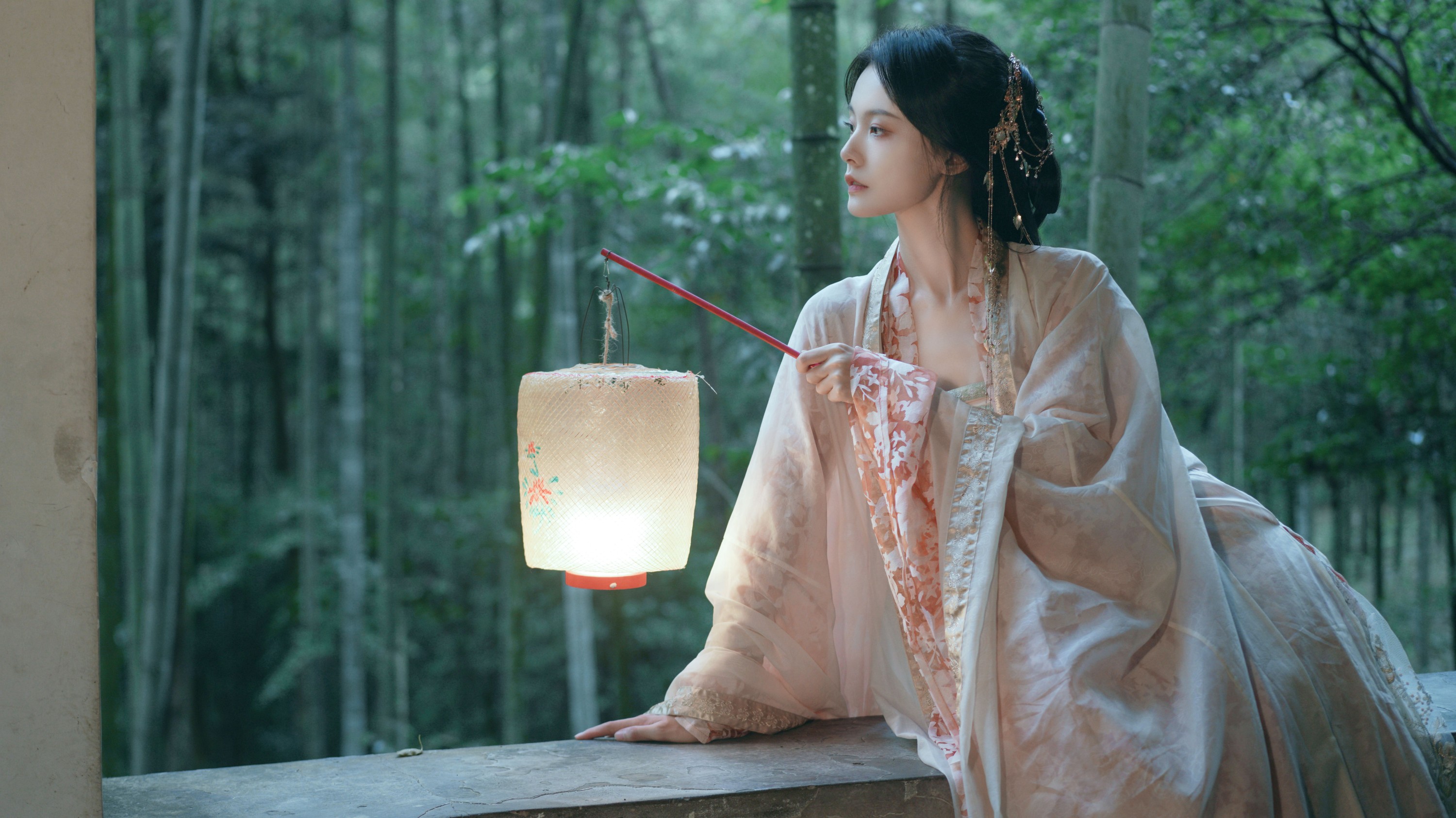 邹雨桐 – 《曲径探幽》[25P]