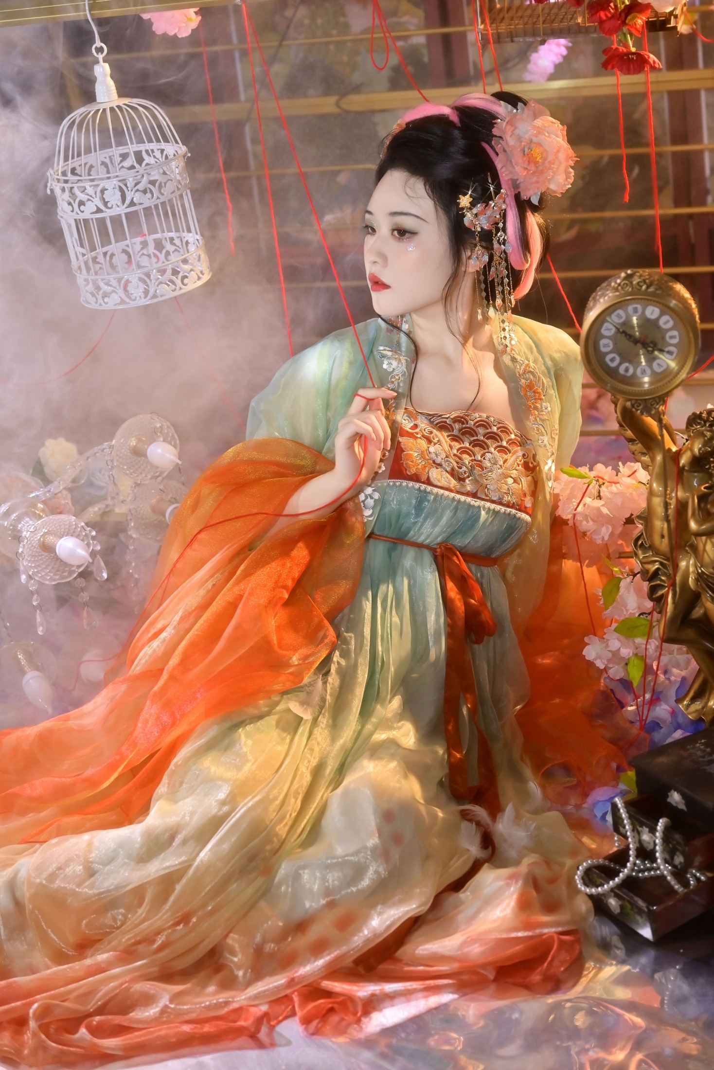 神赐杏杏 – 《笼中锦鲤》[22P]