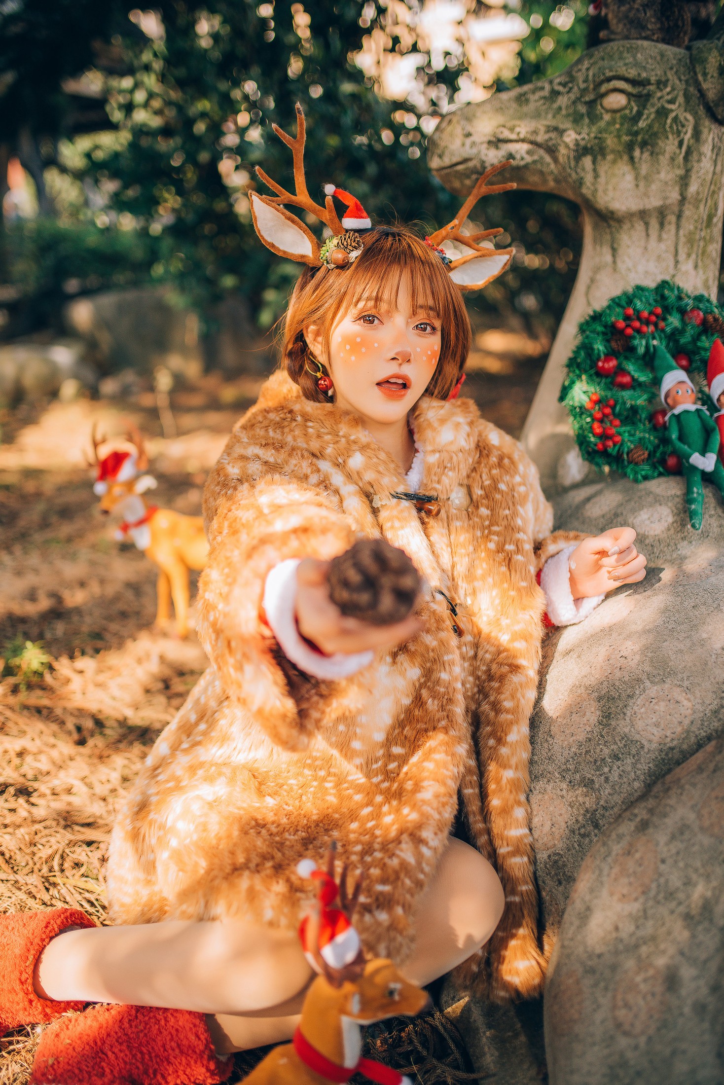 希希呐 – 《圣诞小鹿》[32P]