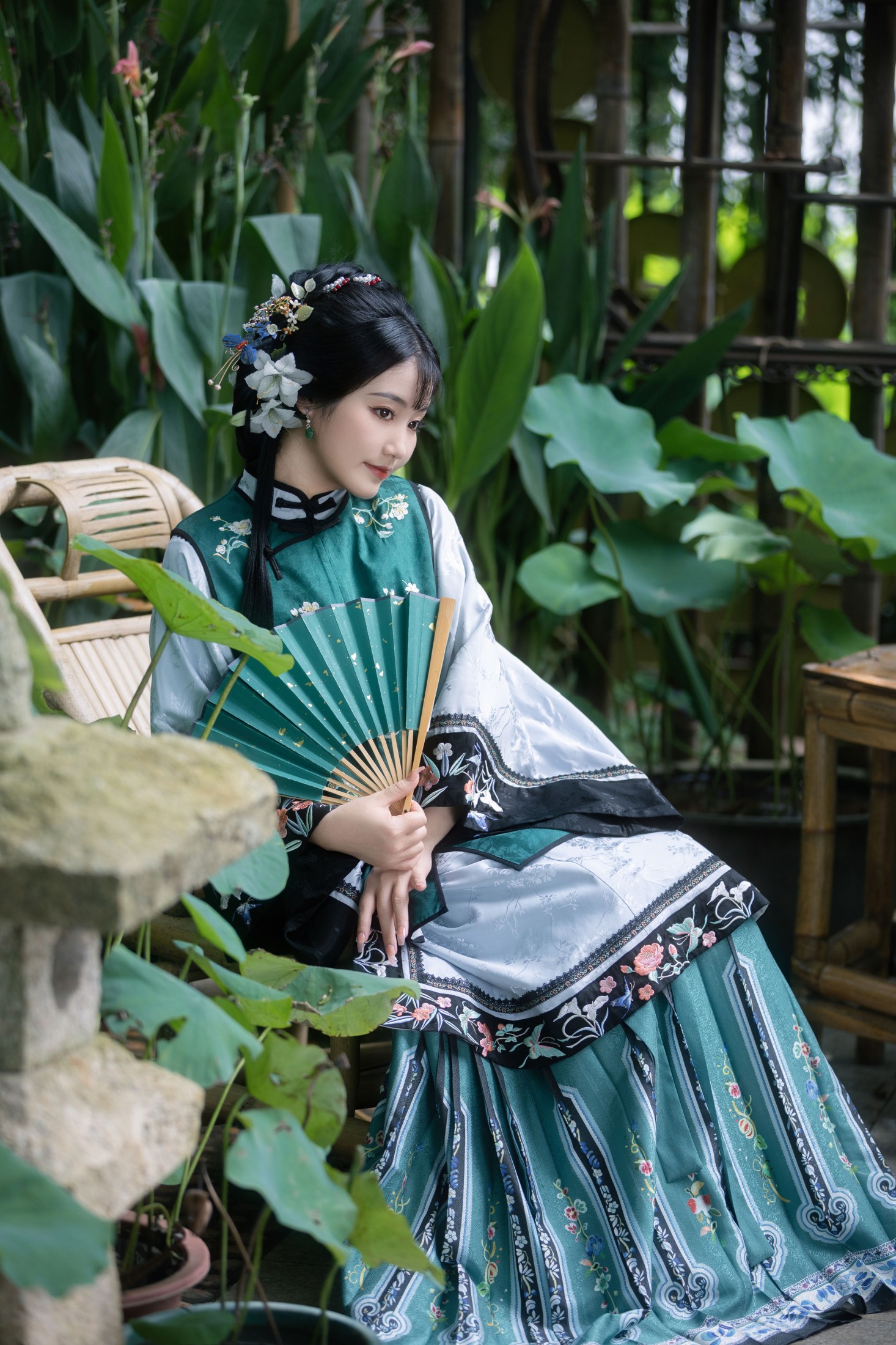 青青 – 《风举荷》[22P]