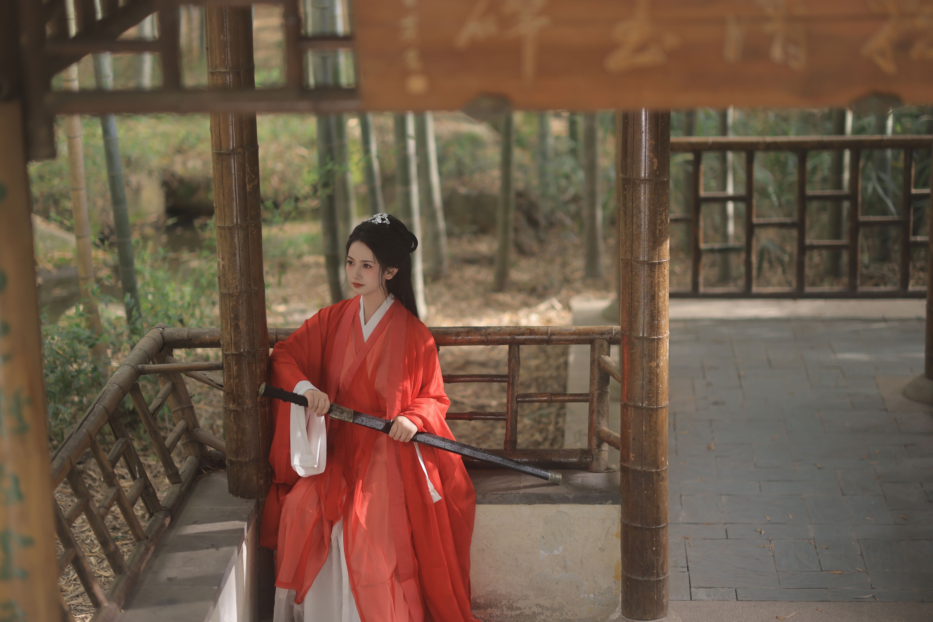 言小七 – 《红衣女子》[29P]