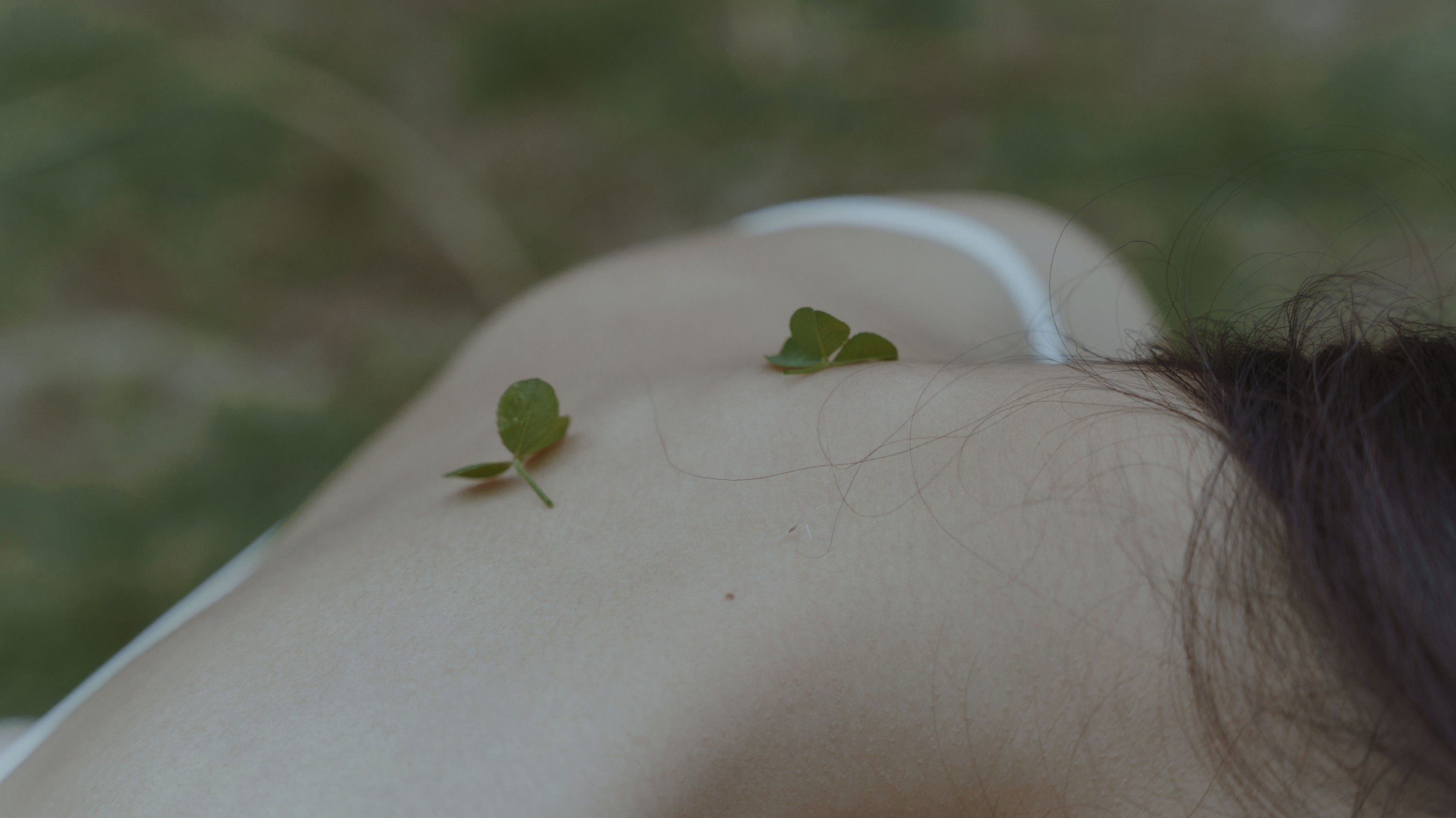 果果 – 《承诺为伴》[23P]