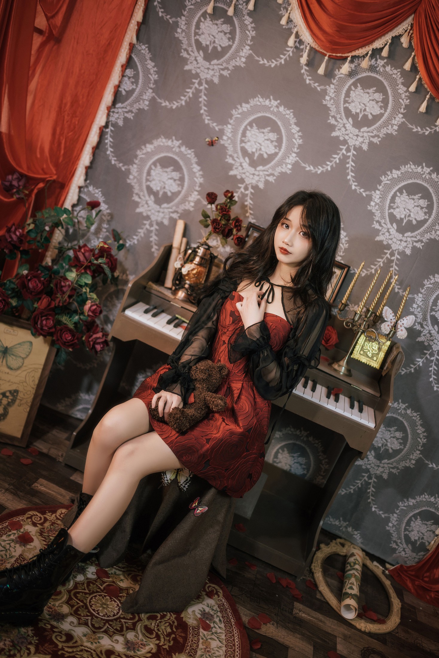 一只七七 – 《玫瑰杀死爱》[33P]