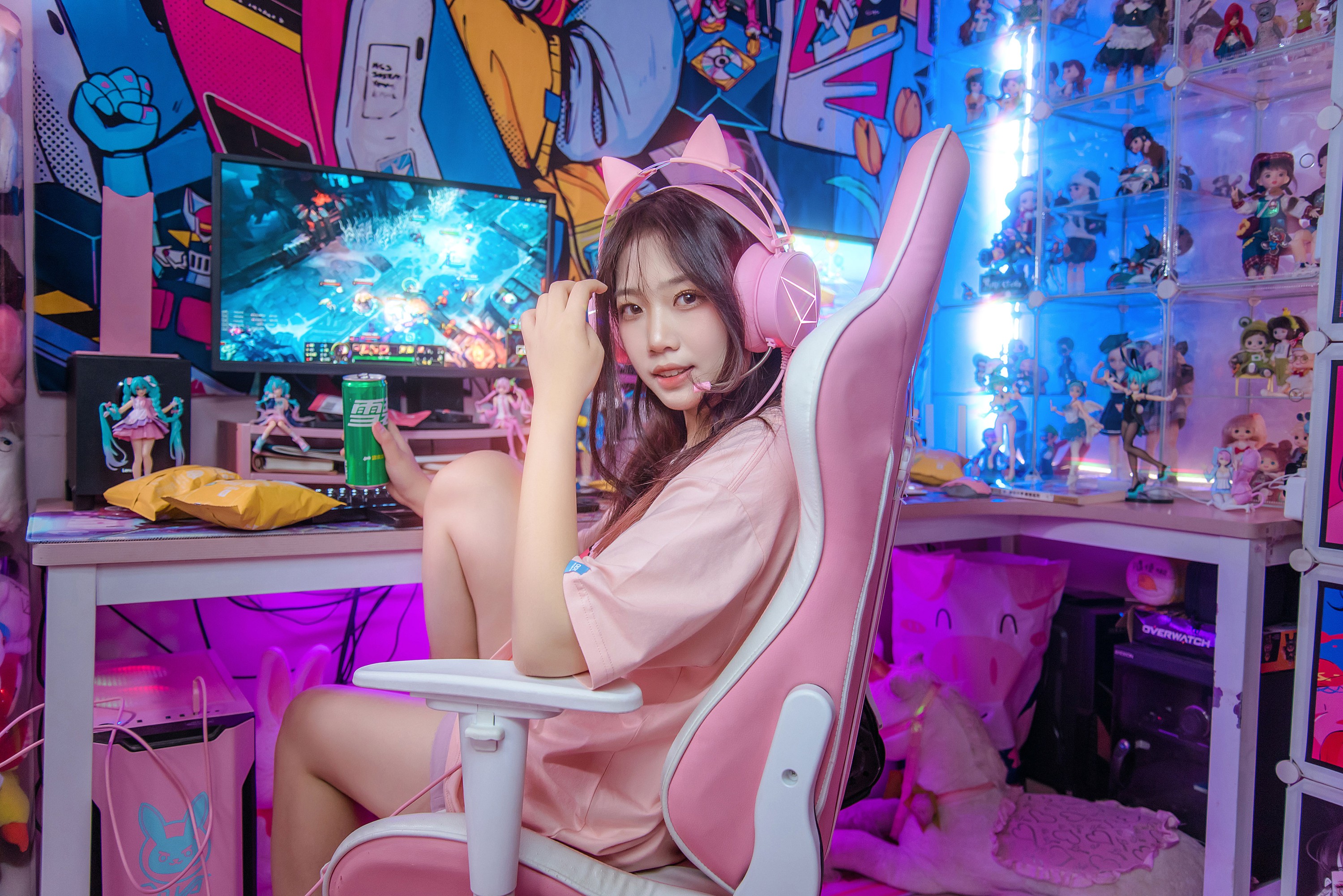 一颗栗子 – 《电竞少女》[23P]