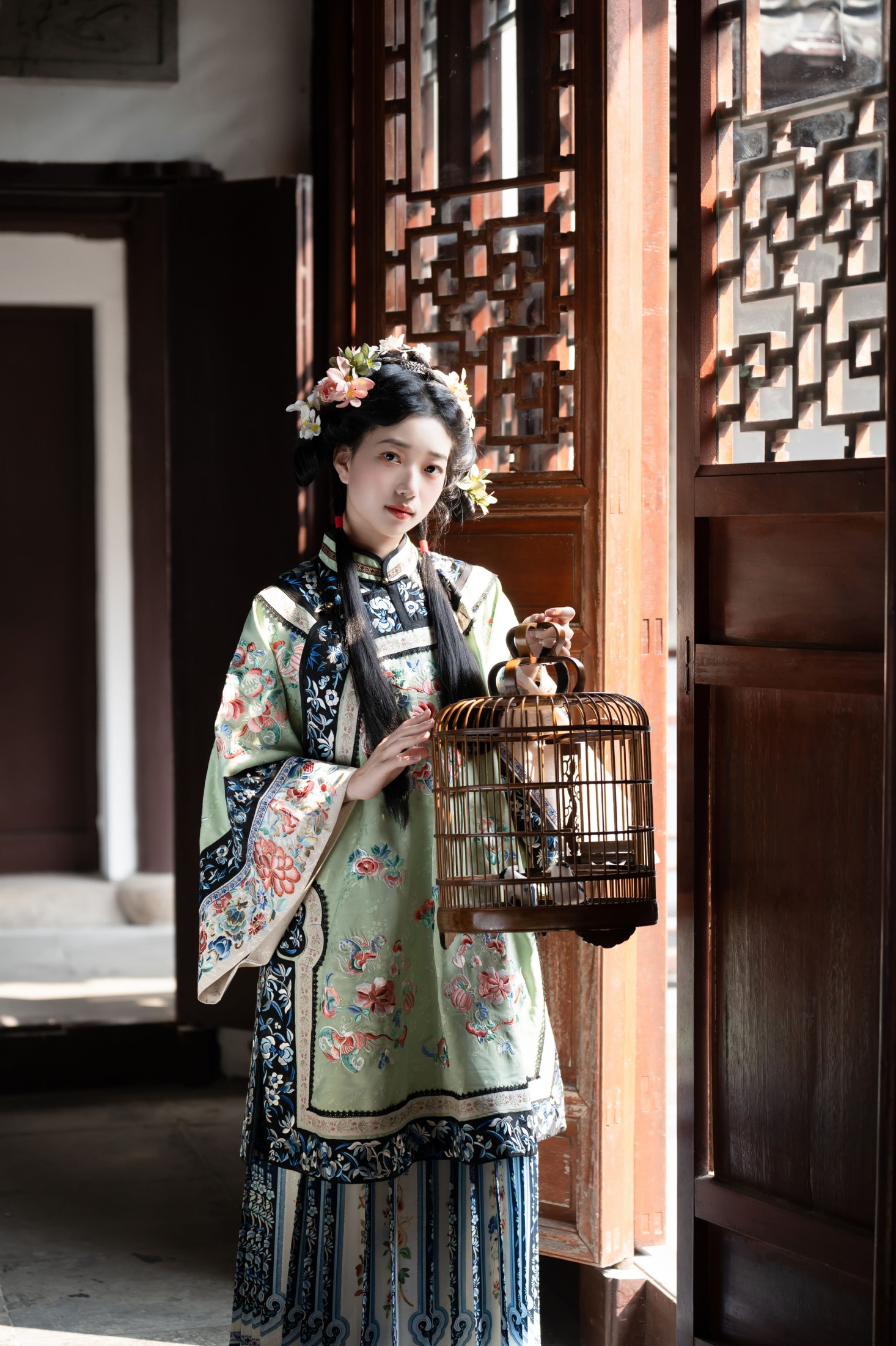 m – 《先生，我不过是旧时代的遗物》[34P]