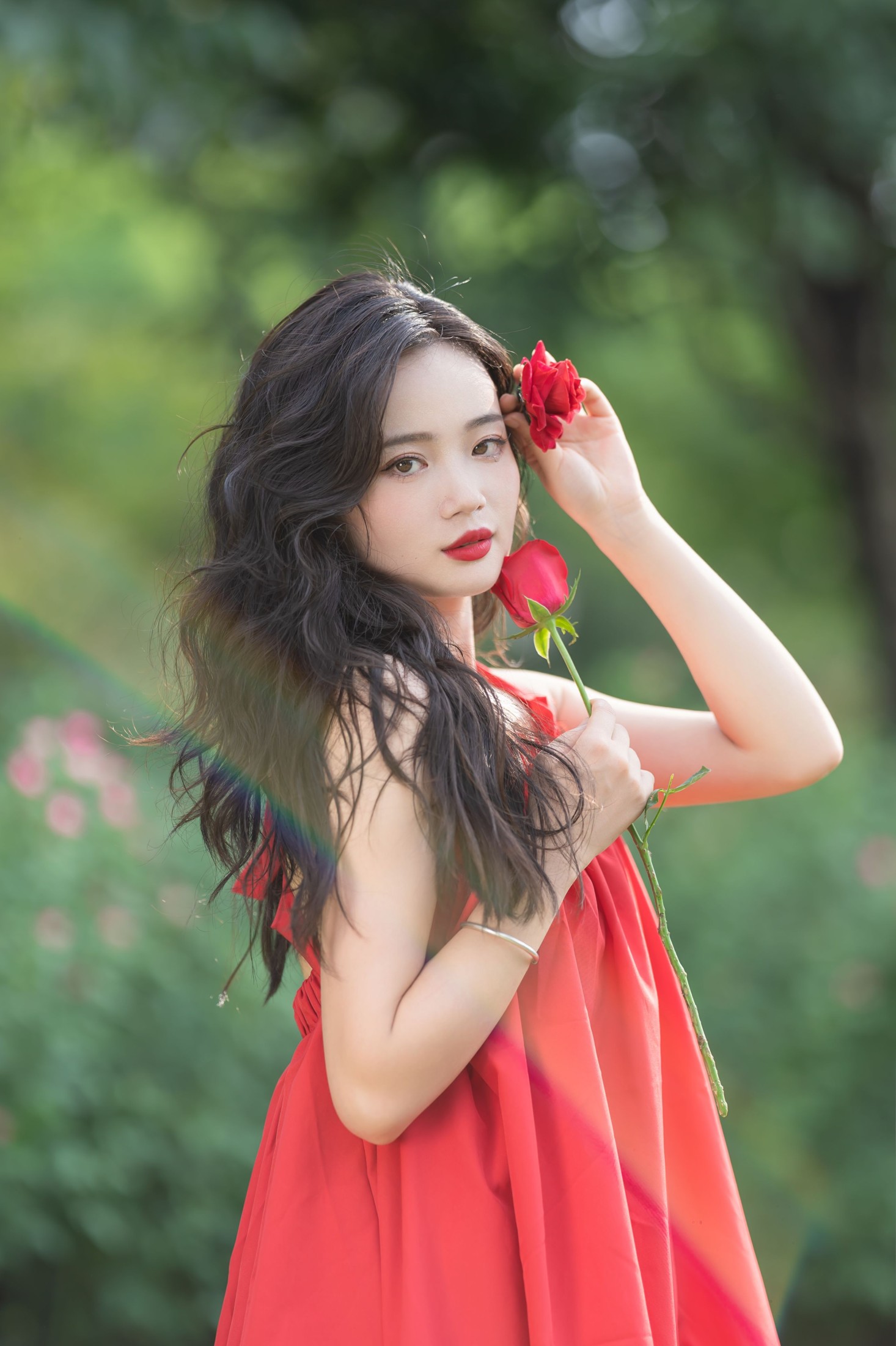 小欧O – 《红裙少女》[25P]