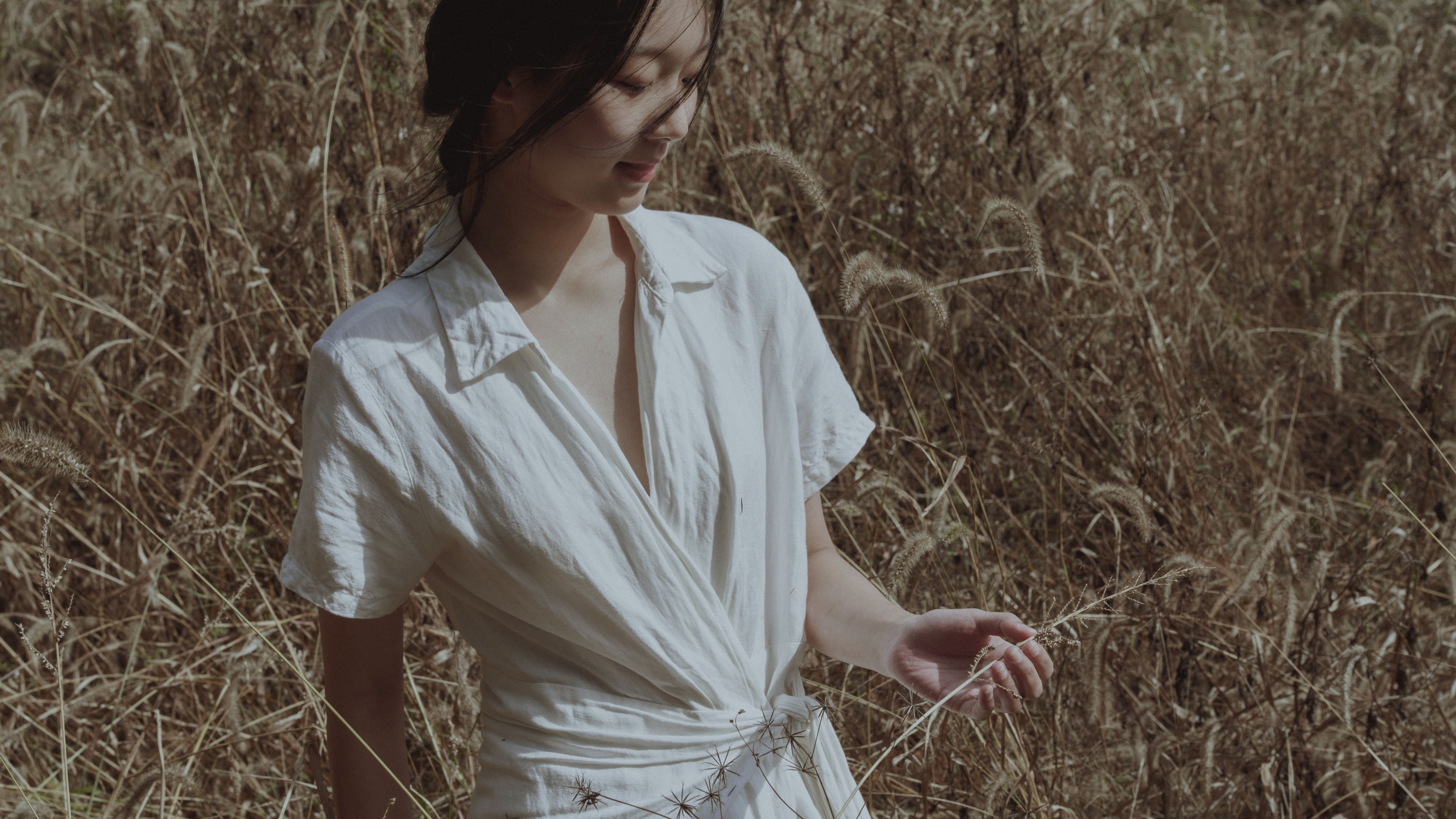 小胡 – 《逆流盛开的花》[33P]