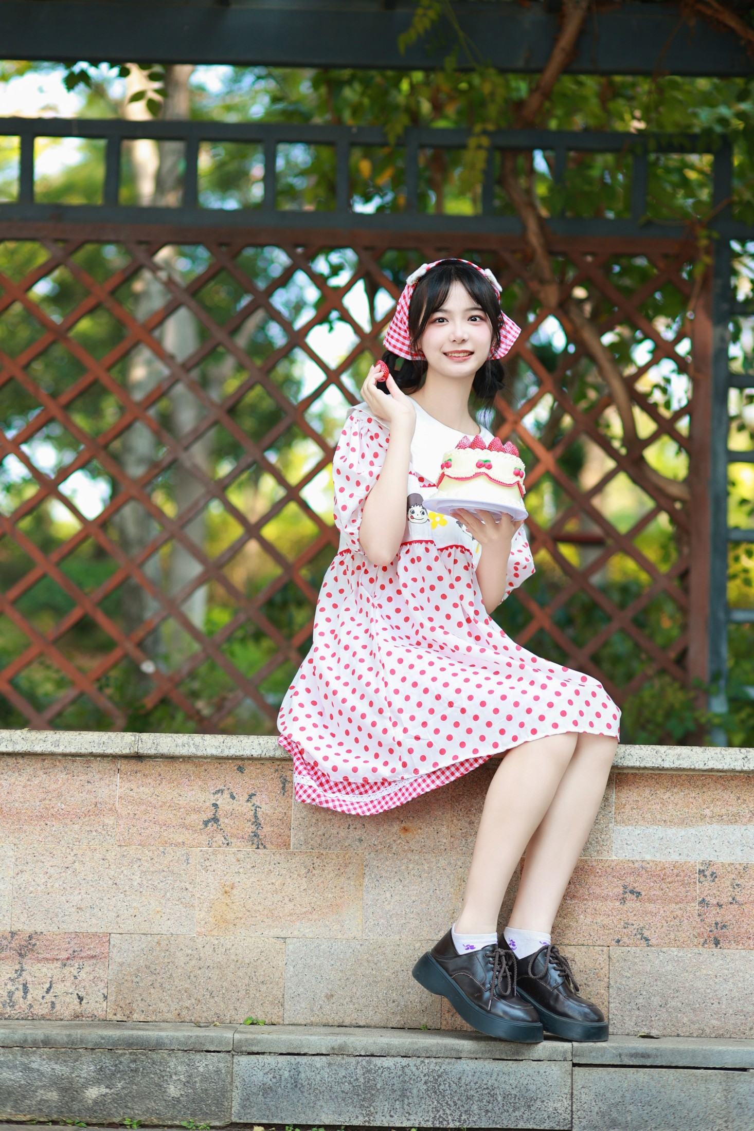 思丽 – 《吃蛋糕啦》[24P]