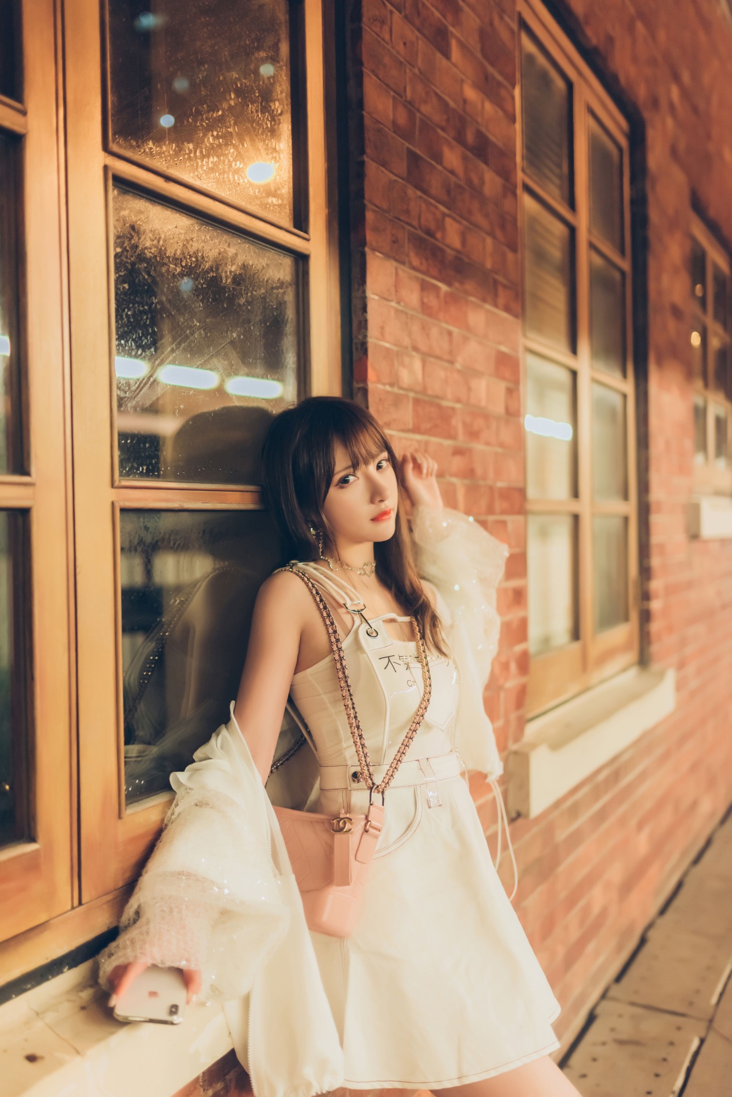 希希呐 – 《夜逛香港》[22P]