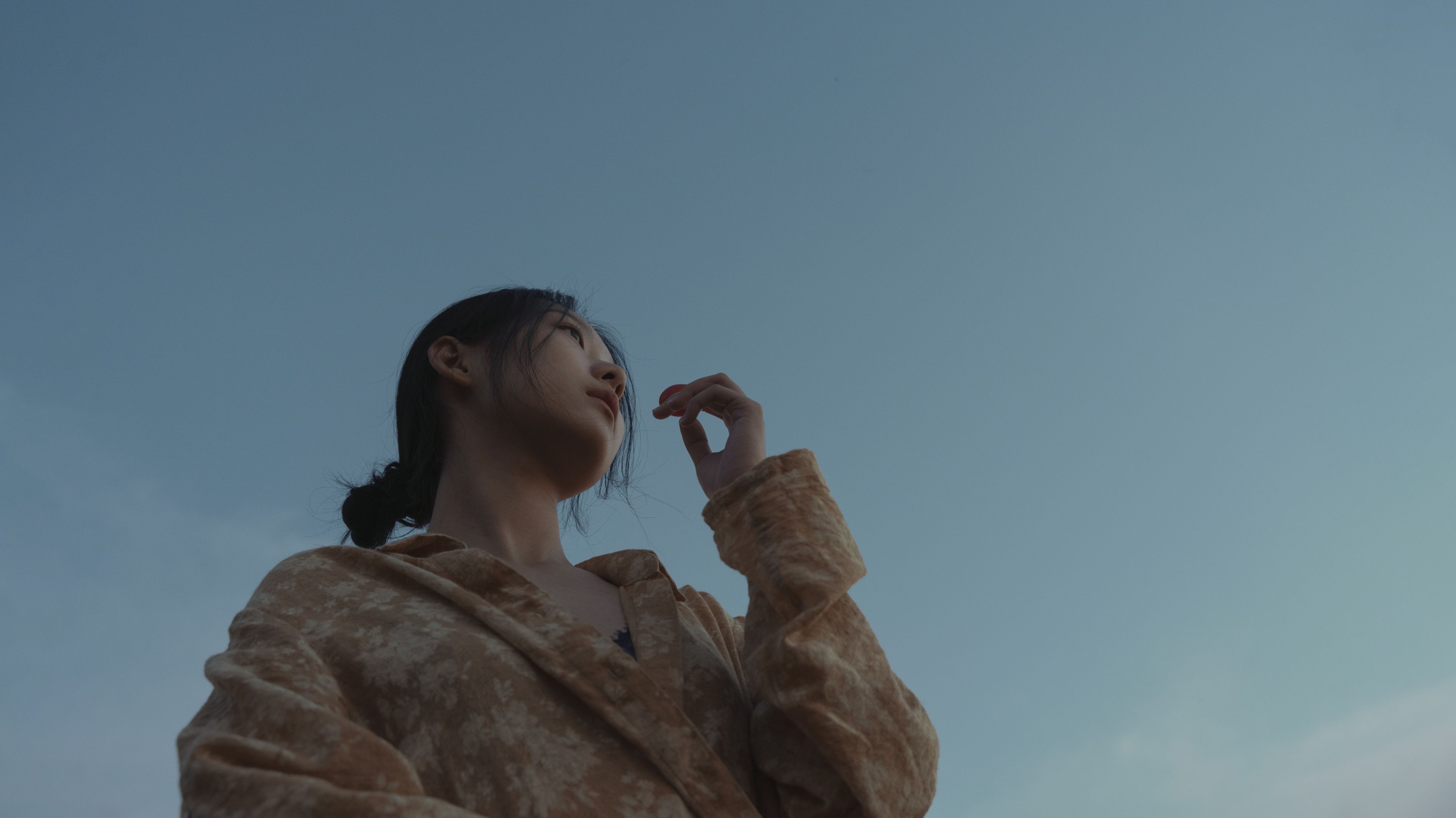 小胡 – 《繁花云雾伴晚霞》[23P]