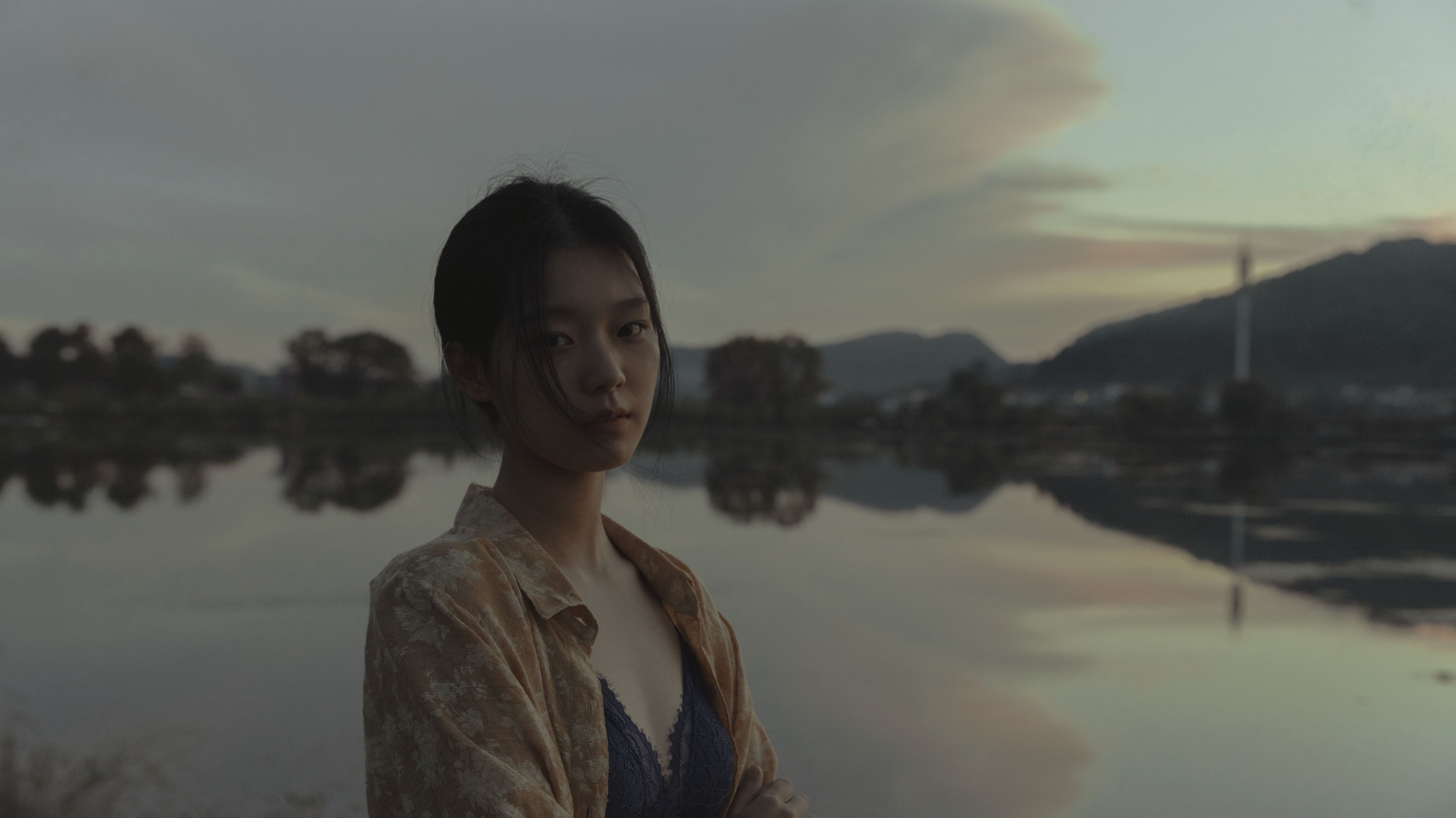 小胡 – 《繁花云雾伴晚霞》[23P]