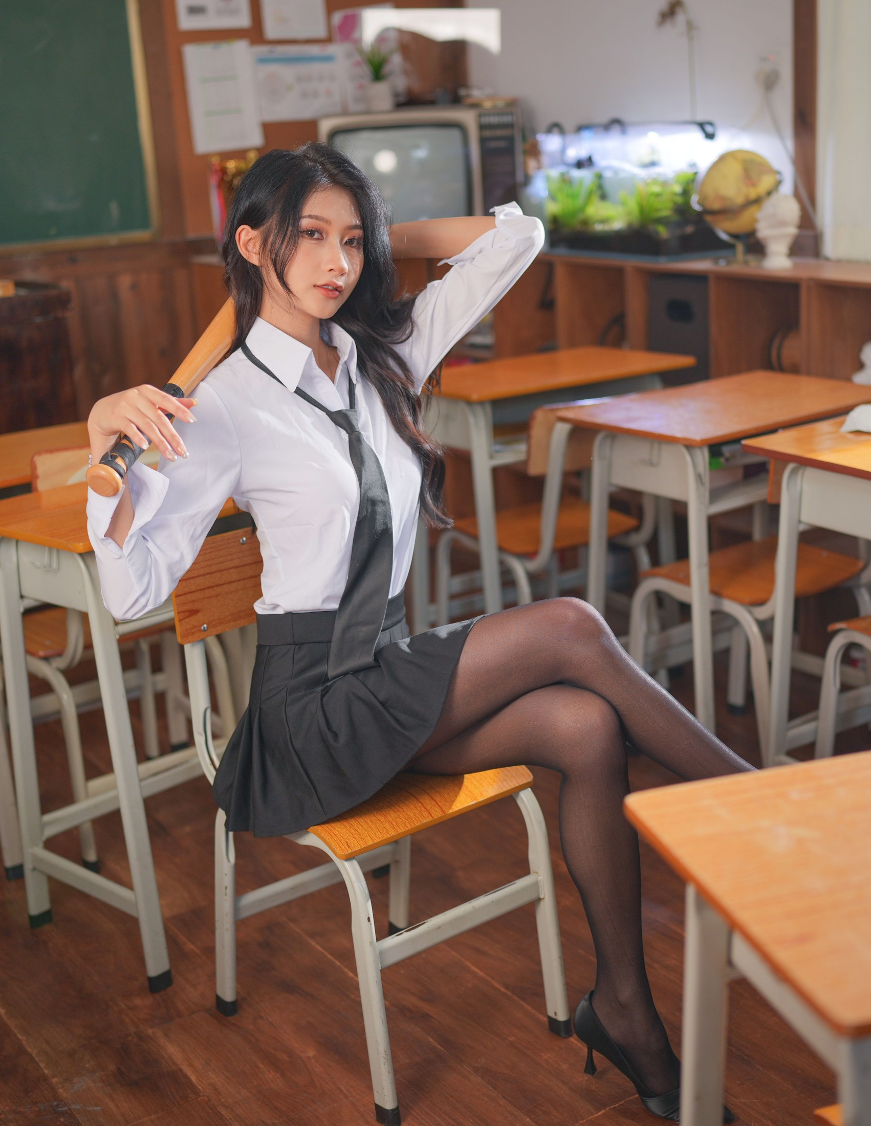 晓文 – 《恶霸学姐》[22P]