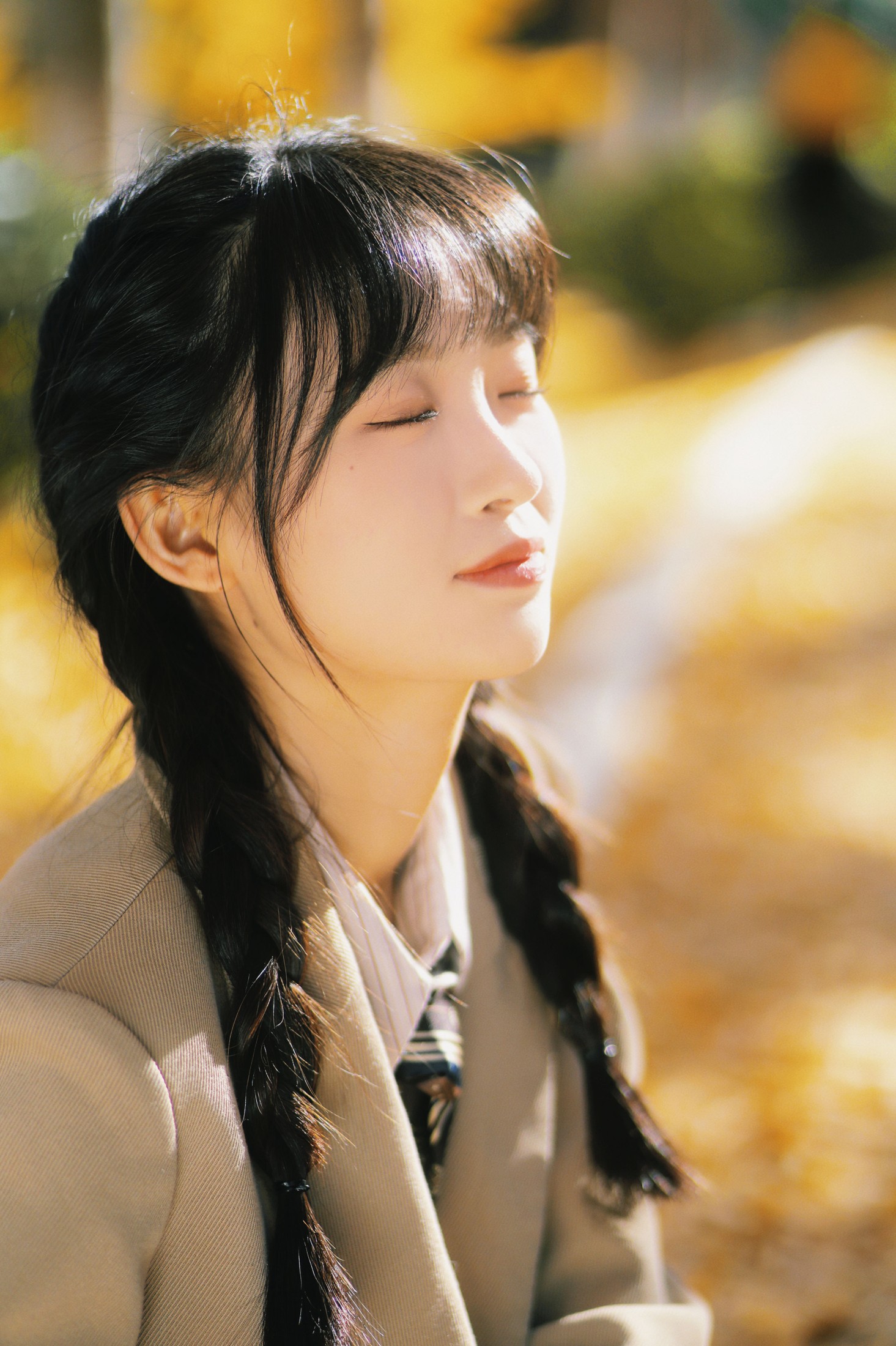 忍海部 – 《秋是银杏的颜色》[27P]